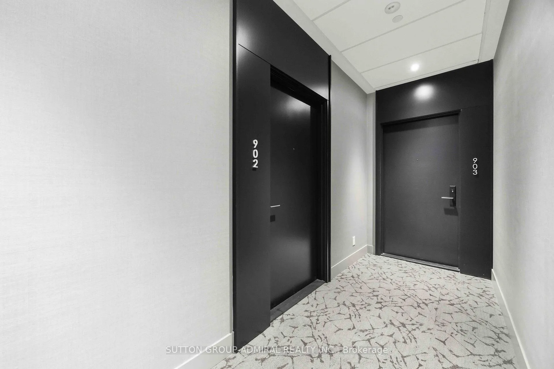 Photo 3 of Unit 902, 270 Dufferin Street, Toronto, South Parkdale — HOMEH