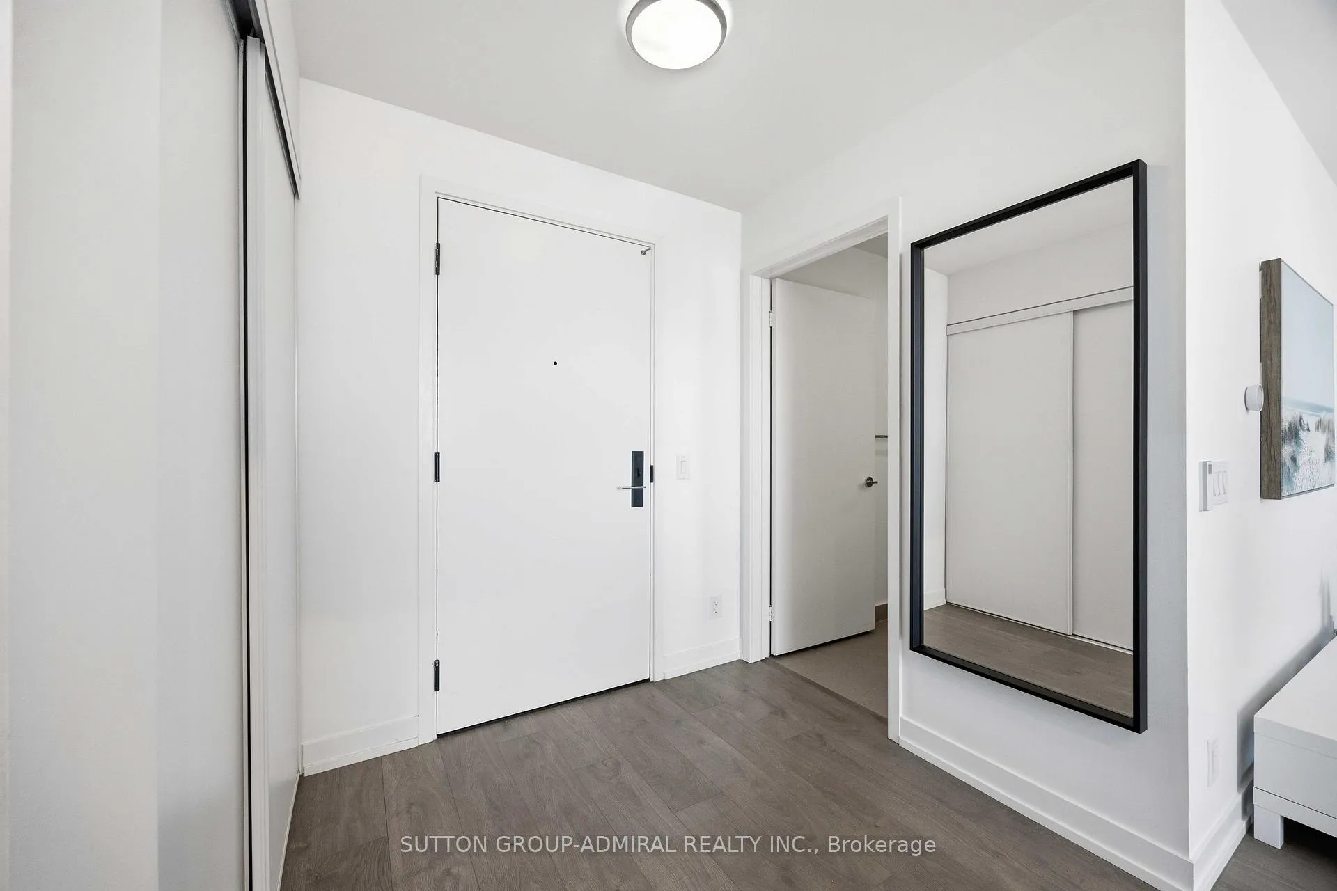 Photo 4 of Unit 902, 270 Dufferin Street, Toronto, South Parkdale — HOMEH