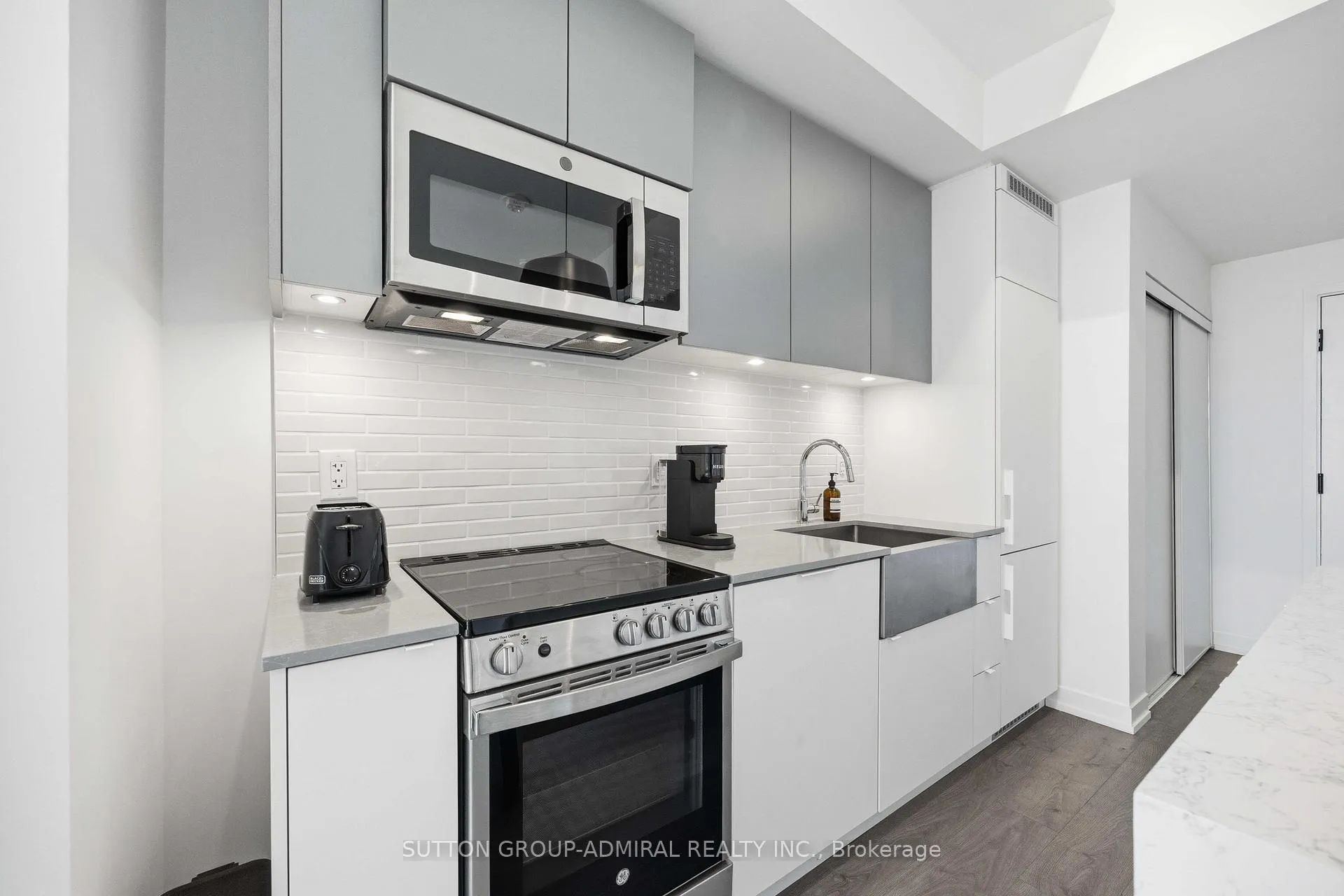 Photo 8 of Unit 902, 270 Dufferin Street, Toronto, South Parkdale — HOMEH