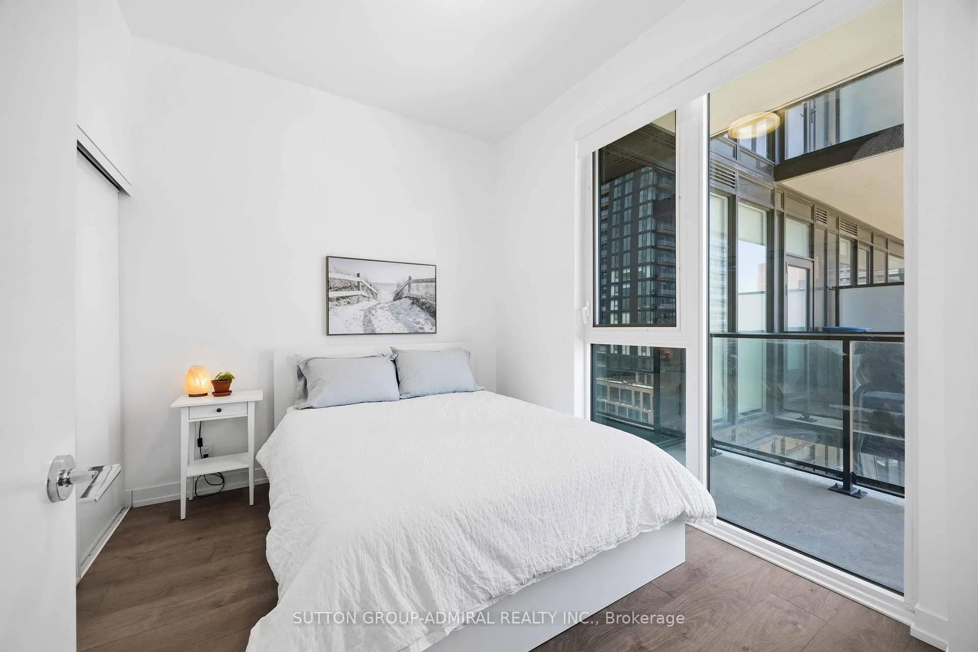 Photo 15 of Unit 902, 270 Dufferin Street, Toronto, South Parkdale — HOMEH