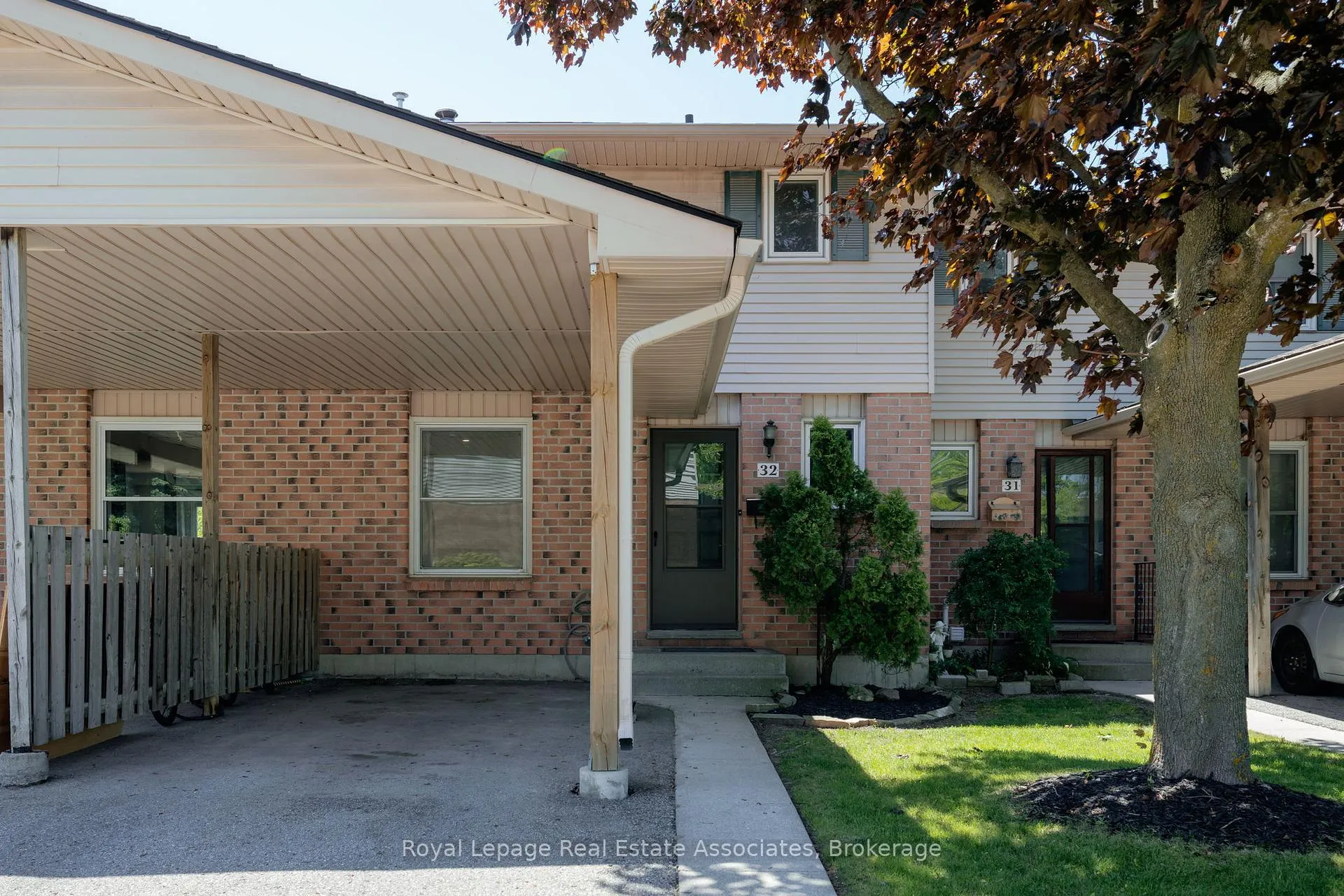 Photo 1 of 160 Conway Drive, London, South X — HOMEH