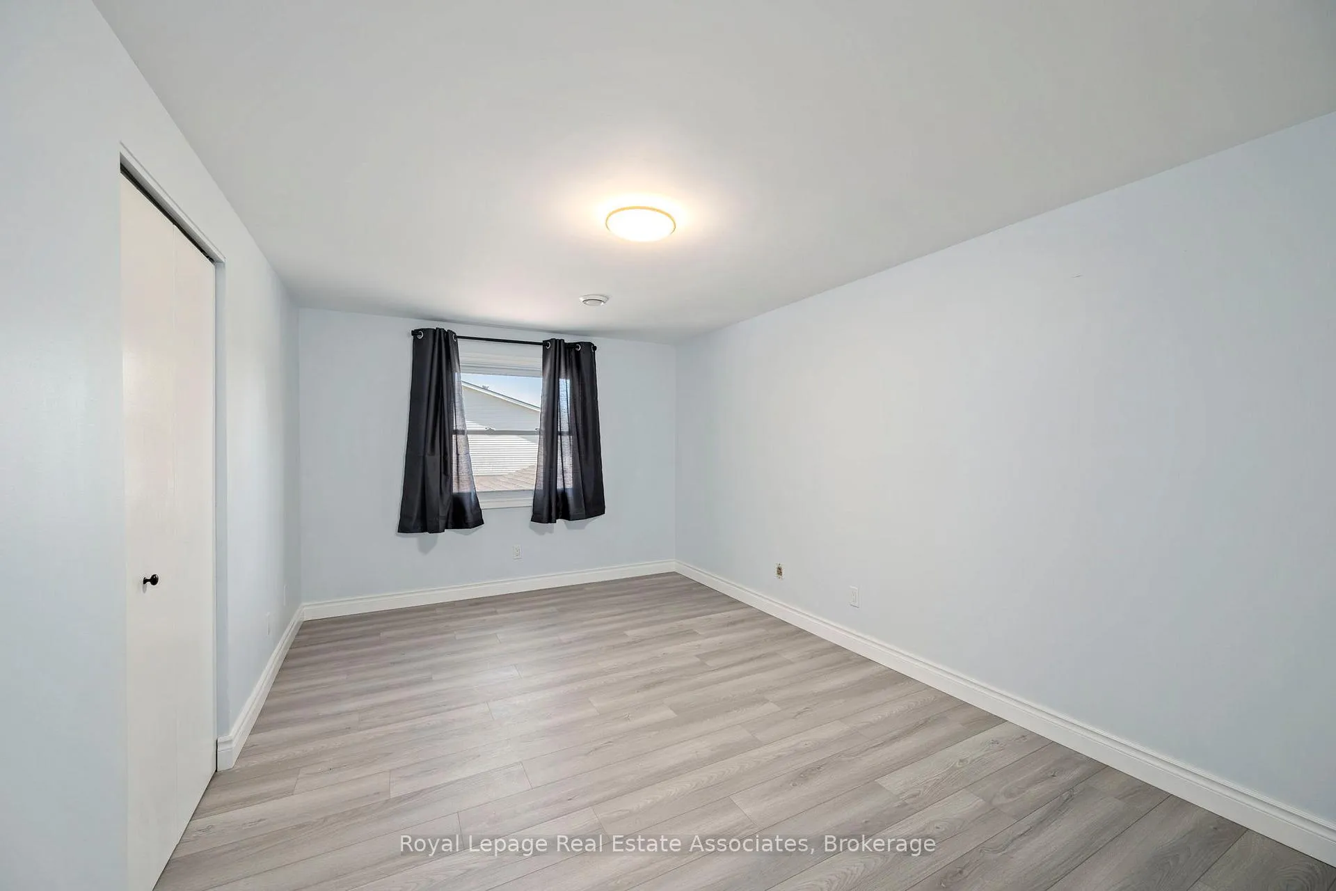 Photo 25 of 160 Conway Drive, London, South X — HOMEH