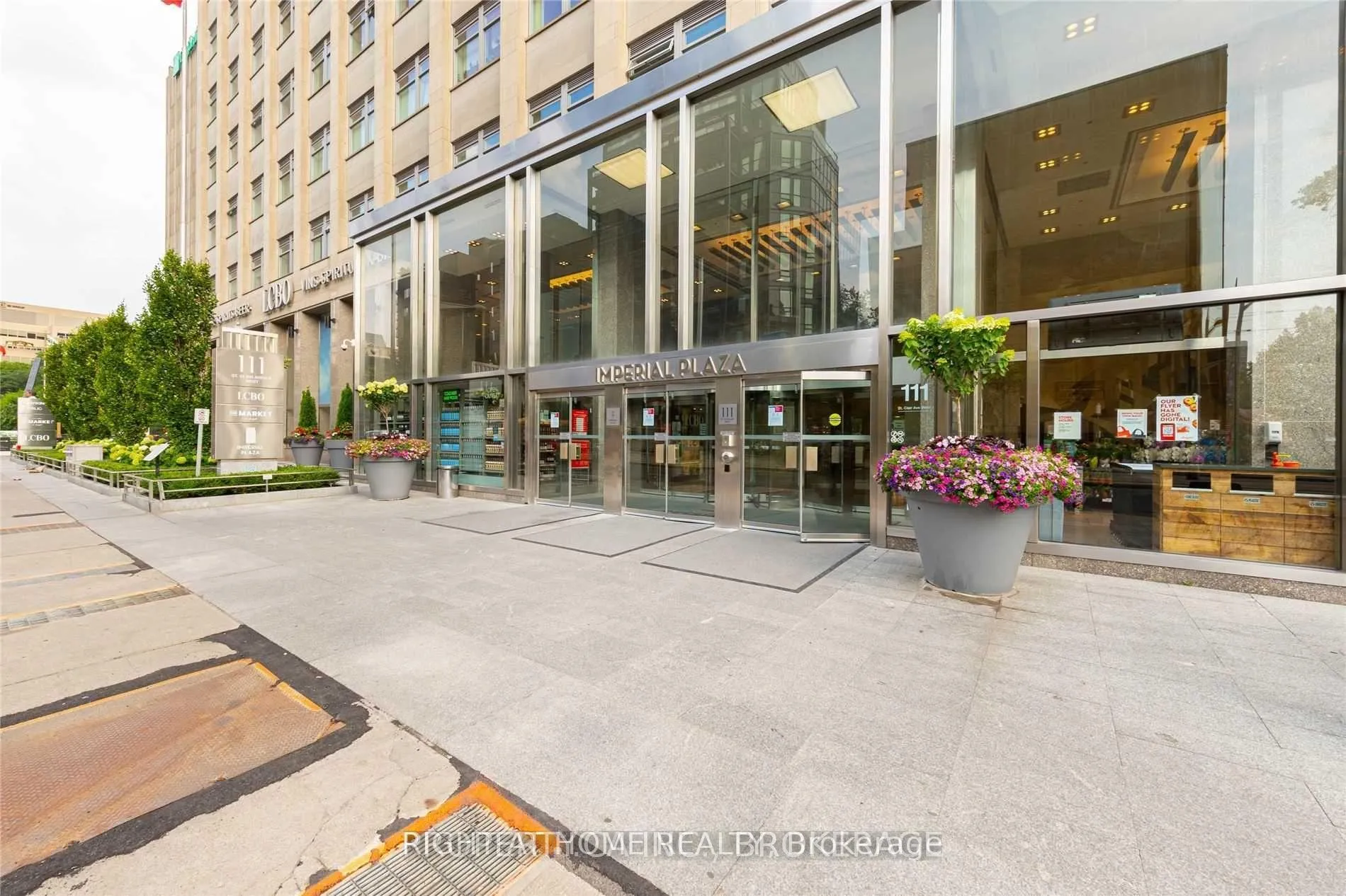 Photo 11 of Unit 1023, 111 St Clair Avenue W, Toronto, Yonge-St. Clair — HOMEH
