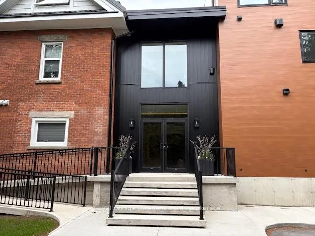 Photo 4 of Unit 1, 20 Alice Street E, Blue Mountains — HOMEH