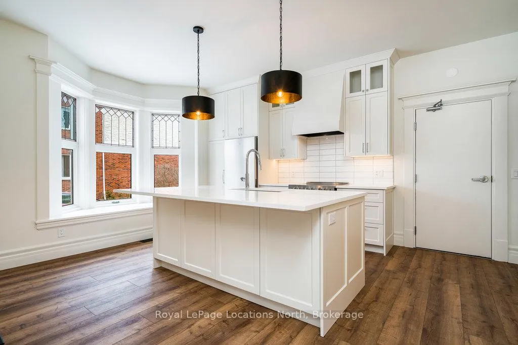 Photo 7 of Unit 1, 20 Alice Street E, Blue Mountains — HOMEH