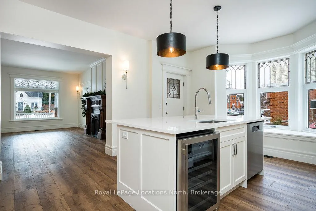 Photo 9 of Unit 1, 20 Alice Street E, Blue Mountains — HOMEH