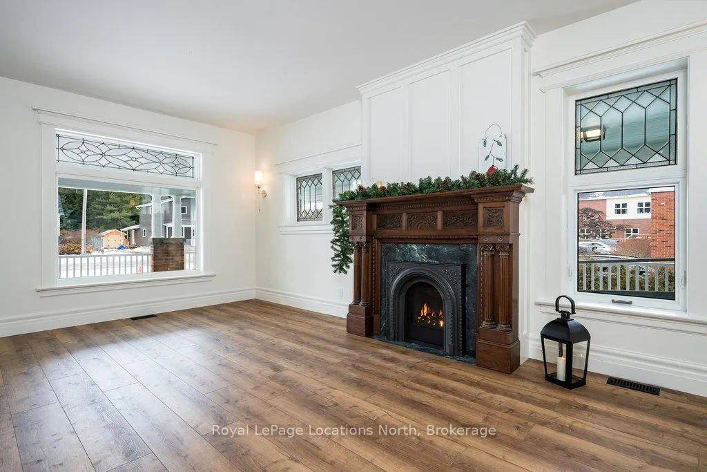 Photo 10 of Unit 1, 20 Alice Street E, Blue Mountains — HOMEH
