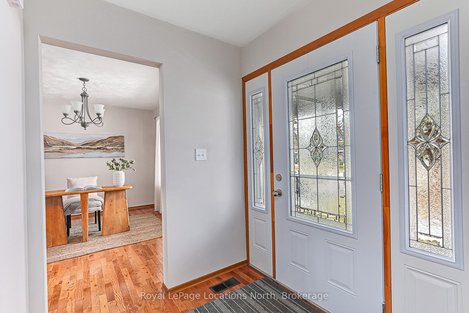 Photo 2 of 54 Townley Street, Clearview, Nottawa — HOMEH