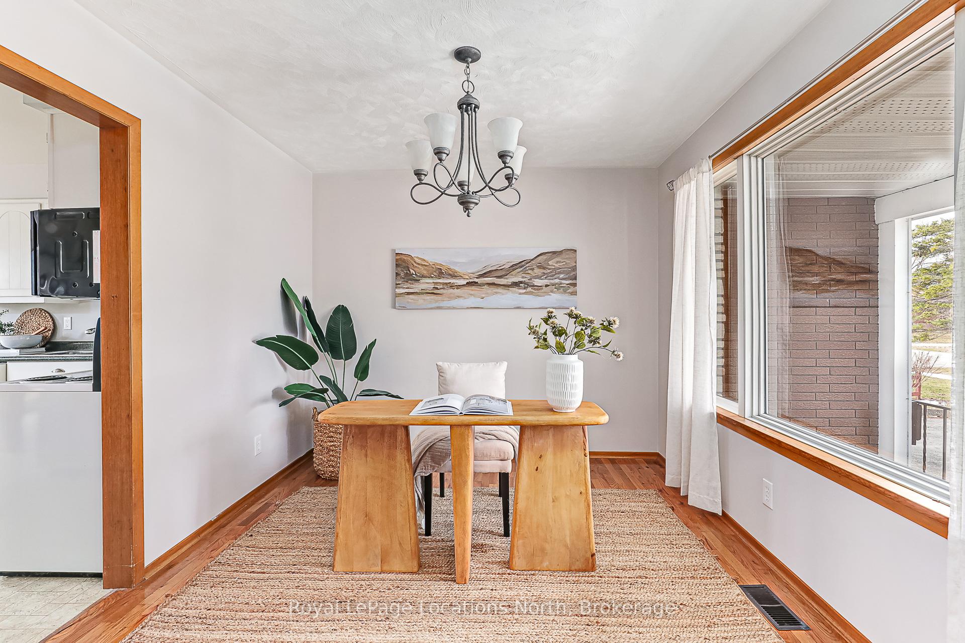 Photo 4 of 54 Townley Street, Clearview, Nottawa — HOMEH