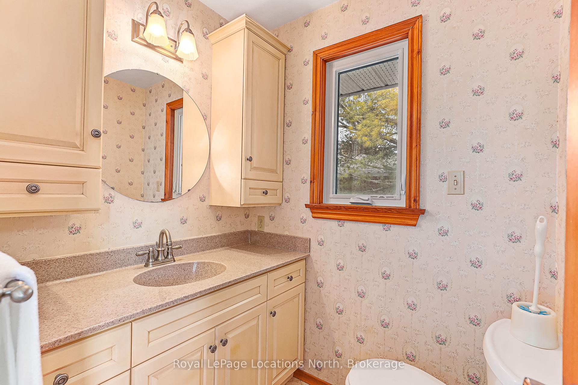 Photo 16 of 54 Townley Street, Clearview, Nottawa — HOMEH