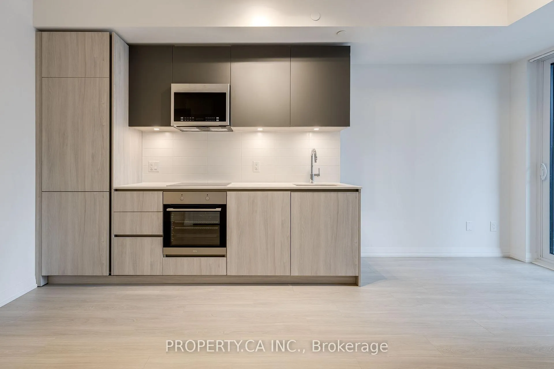 Photo 5 of Unit 2709, 8 Widmer Street, Toronto, Waterfront Communities — HOMEH