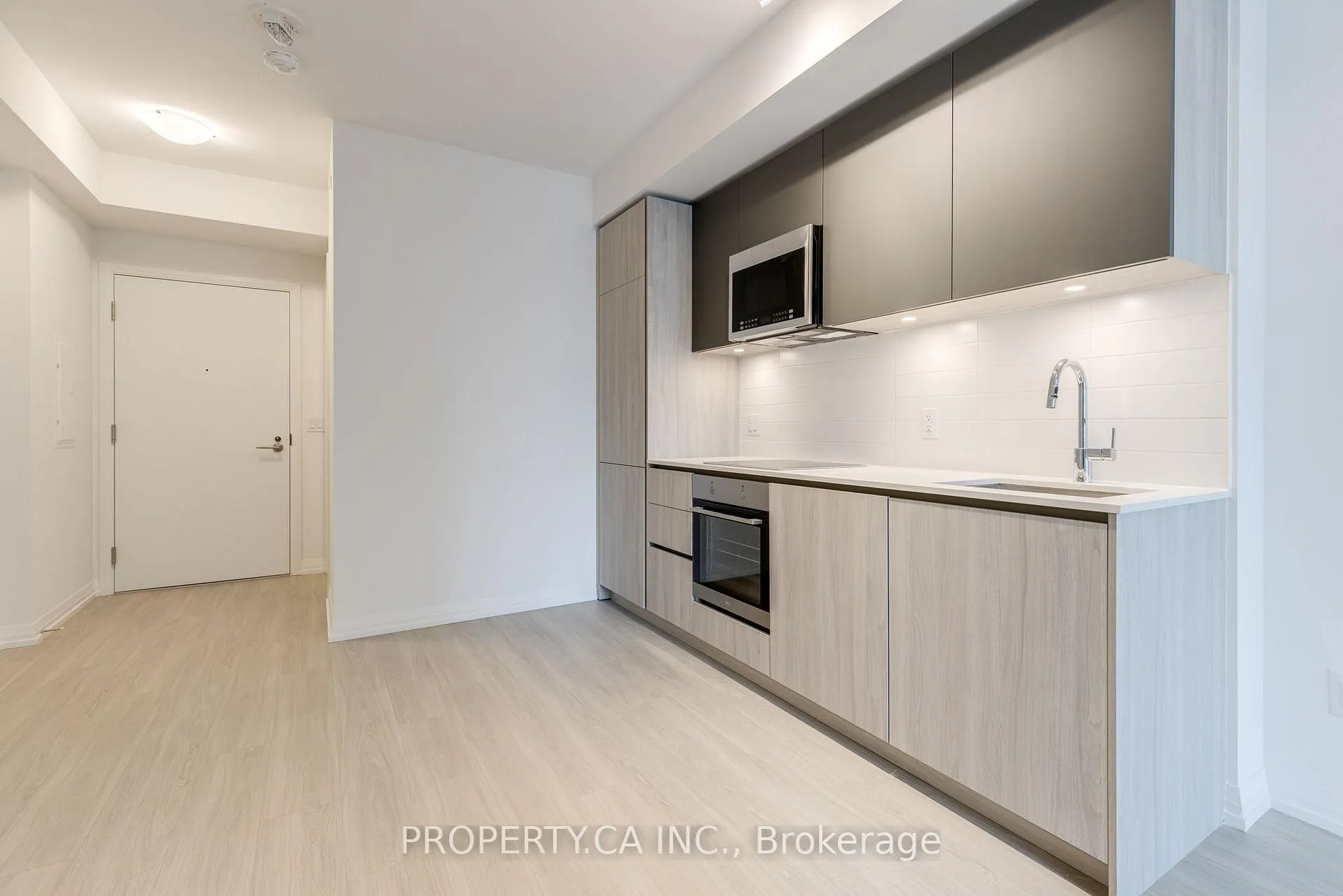Photo 6 of Unit 2709, 8 Widmer Street, Toronto, Waterfront Communities — HOMEH
