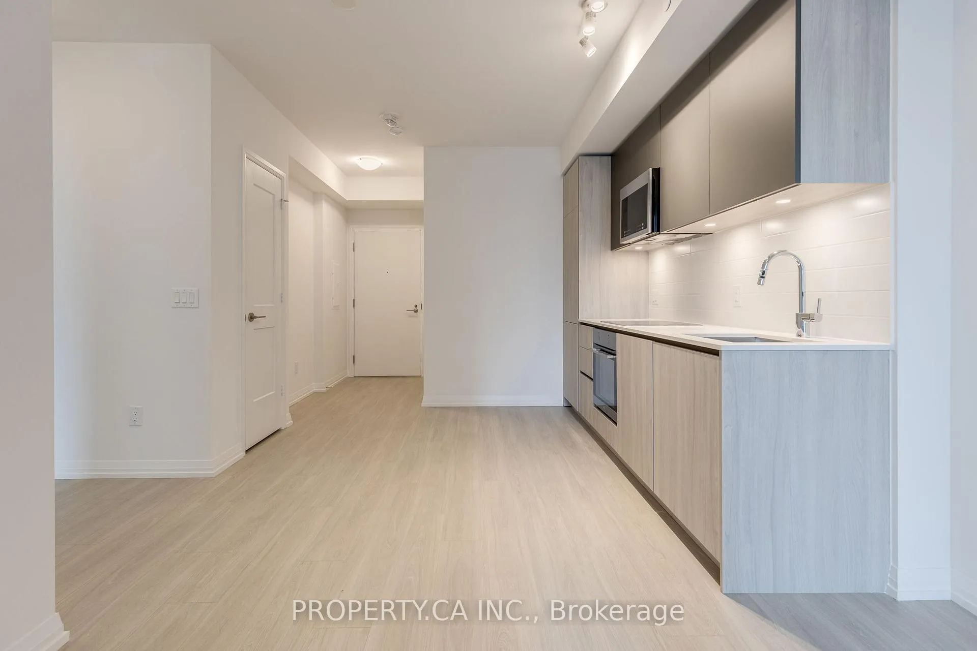 Photo 7 of Unit 2709, 8 Widmer Street, Toronto, Waterfront Communities — HOMEH
