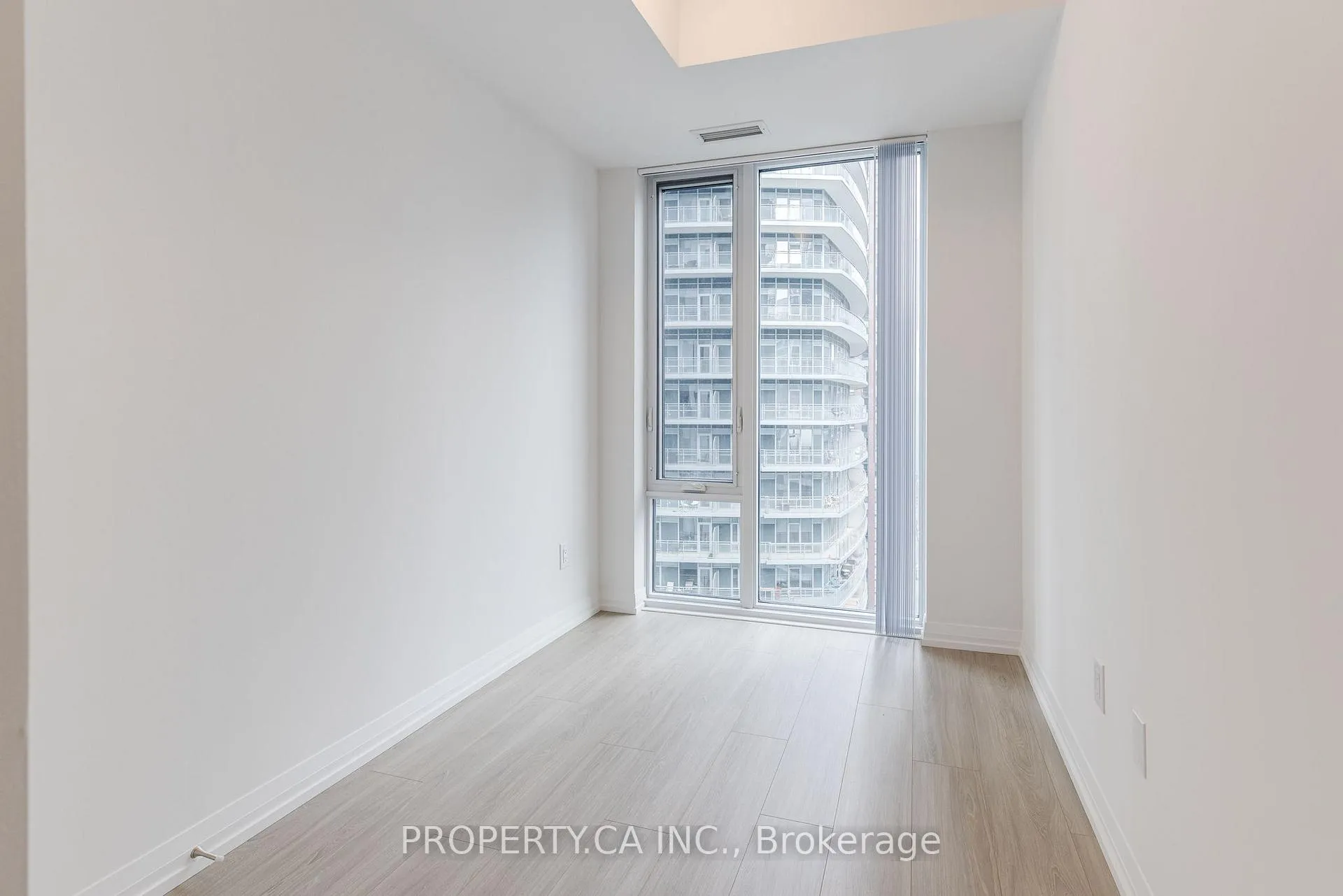 Photo 10 of Unit 2709, 8 Widmer Street, Toronto, Waterfront Communities — HOMEH