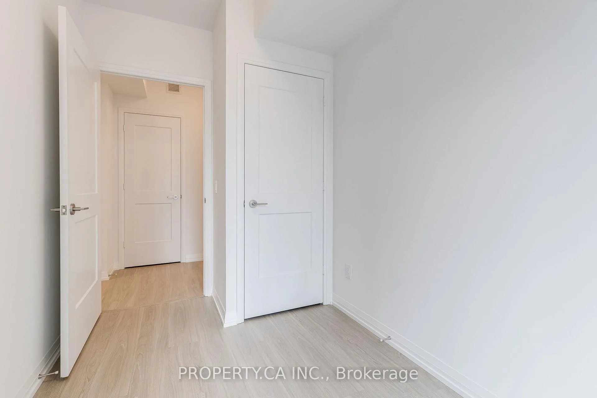Photo 11 of Unit 2709, 8 Widmer Street, Toronto, Waterfront Communities — HOMEH