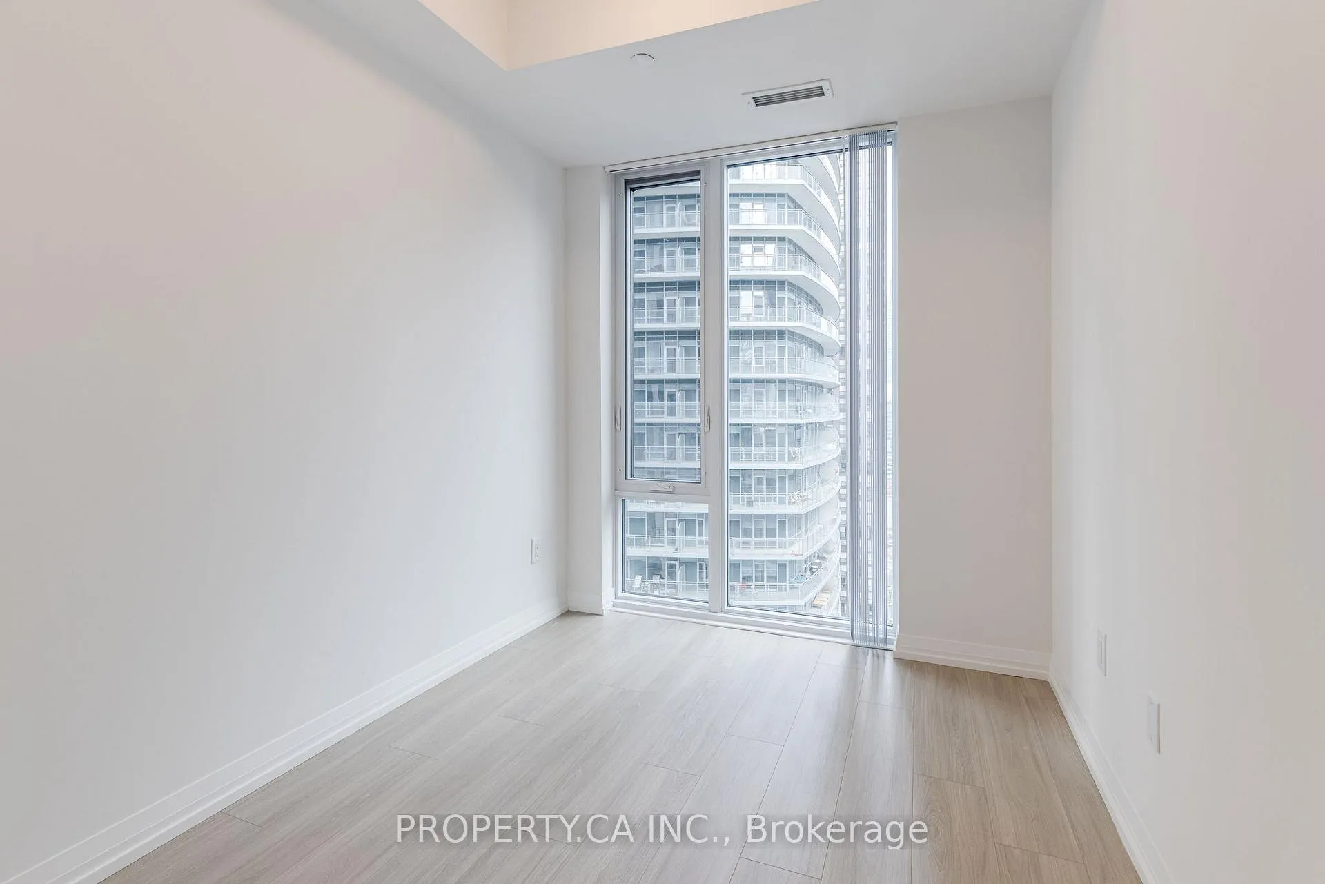 Photo 12 of Unit 2709, 8 Widmer Street, Toronto, Waterfront Communities — HOMEH