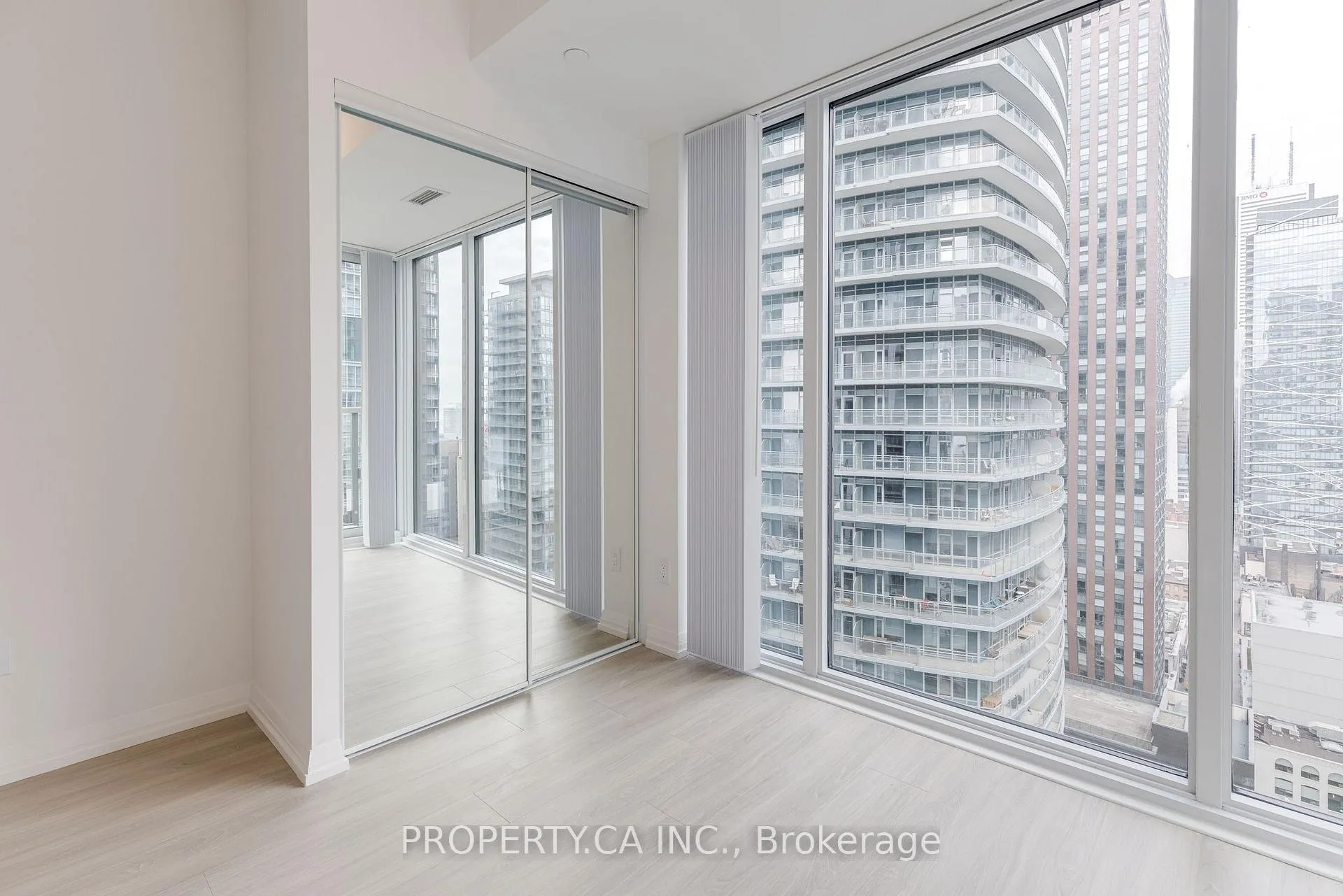 Photo 16 of Unit 2709, 8 Widmer Street, Toronto, Waterfront Communities — HOMEH