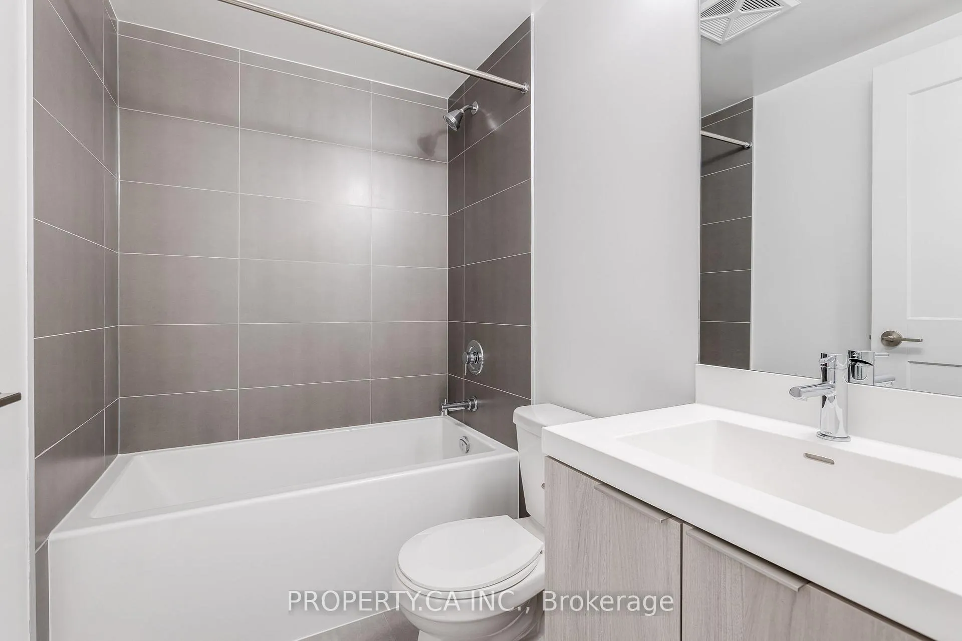 Photo 19 of Unit 2709, 8 Widmer Street, Toronto, Waterfront Communities — HOMEH