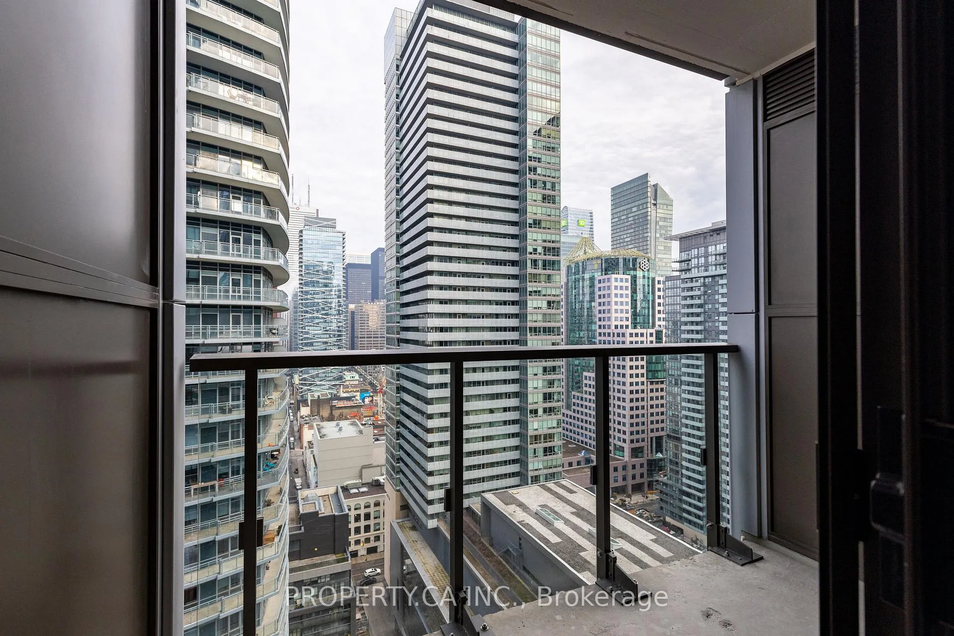 Photo 20 of Unit 2709, 8 Widmer Street, Toronto, Waterfront Communities — HOMEH