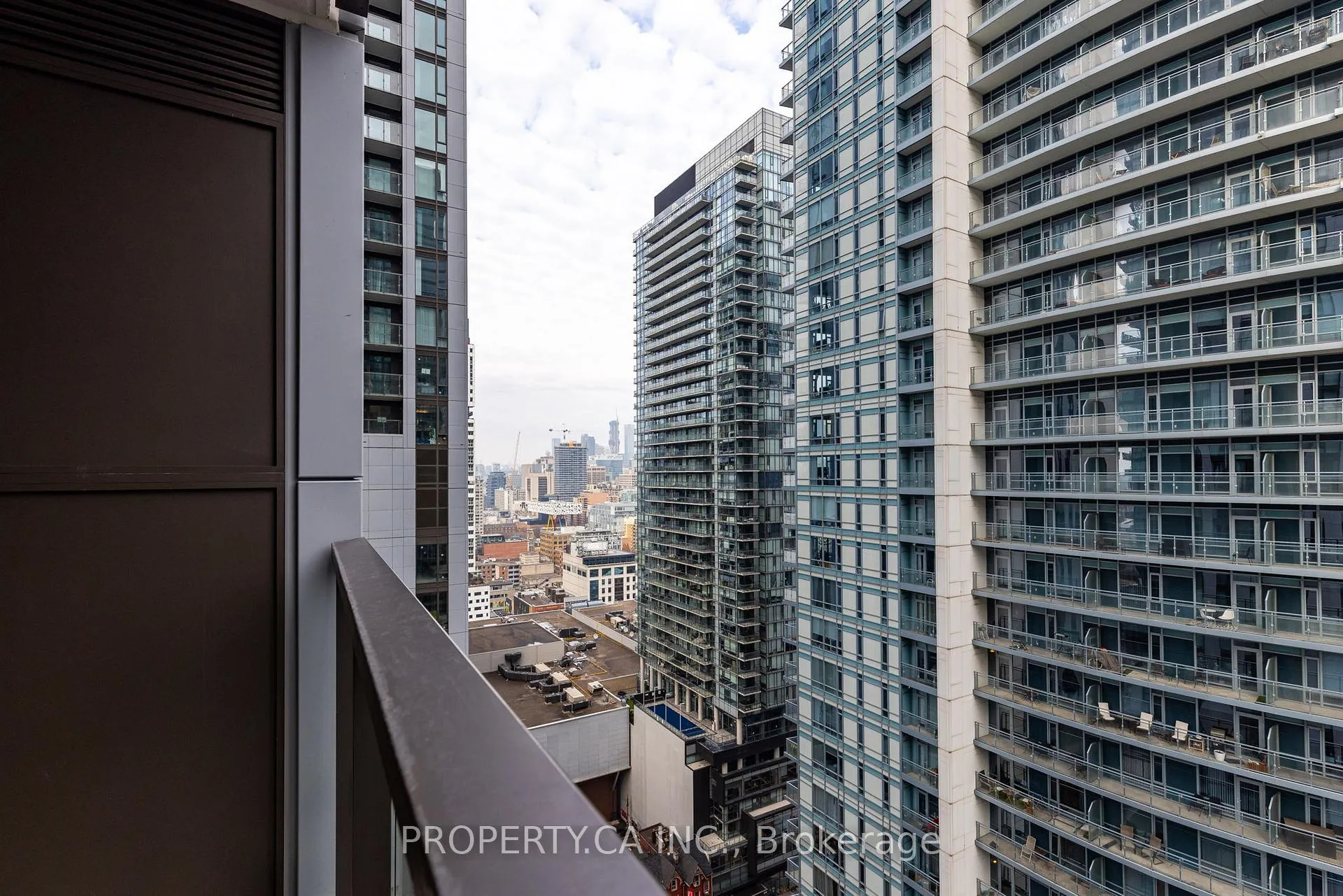 Photo 21 of Unit 2709, 8 Widmer Street, Toronto, Waterfront Communities — HOMEH