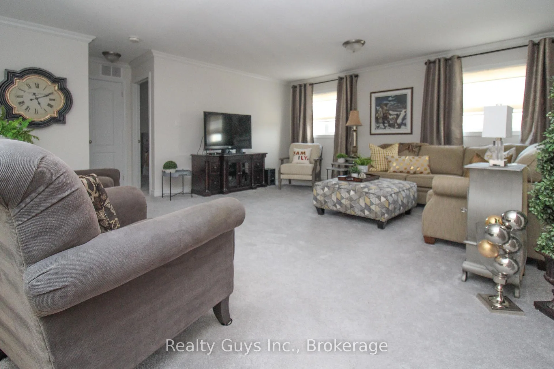Photo 35 of 570 Grange Way, Peterborough, Northcrest Ward 5 — HOMEH