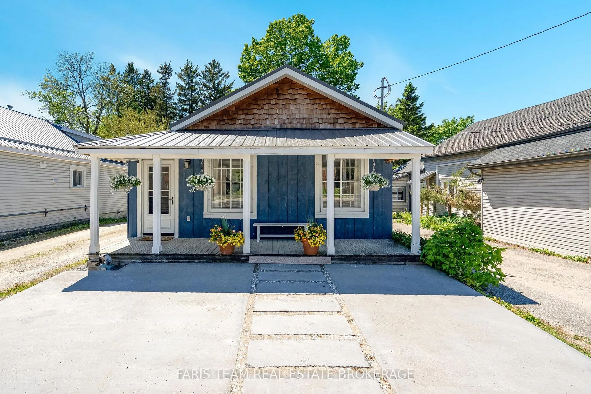 Photo 2 of 4182 County Road 124, Clearview, Nottawa — HOMEH