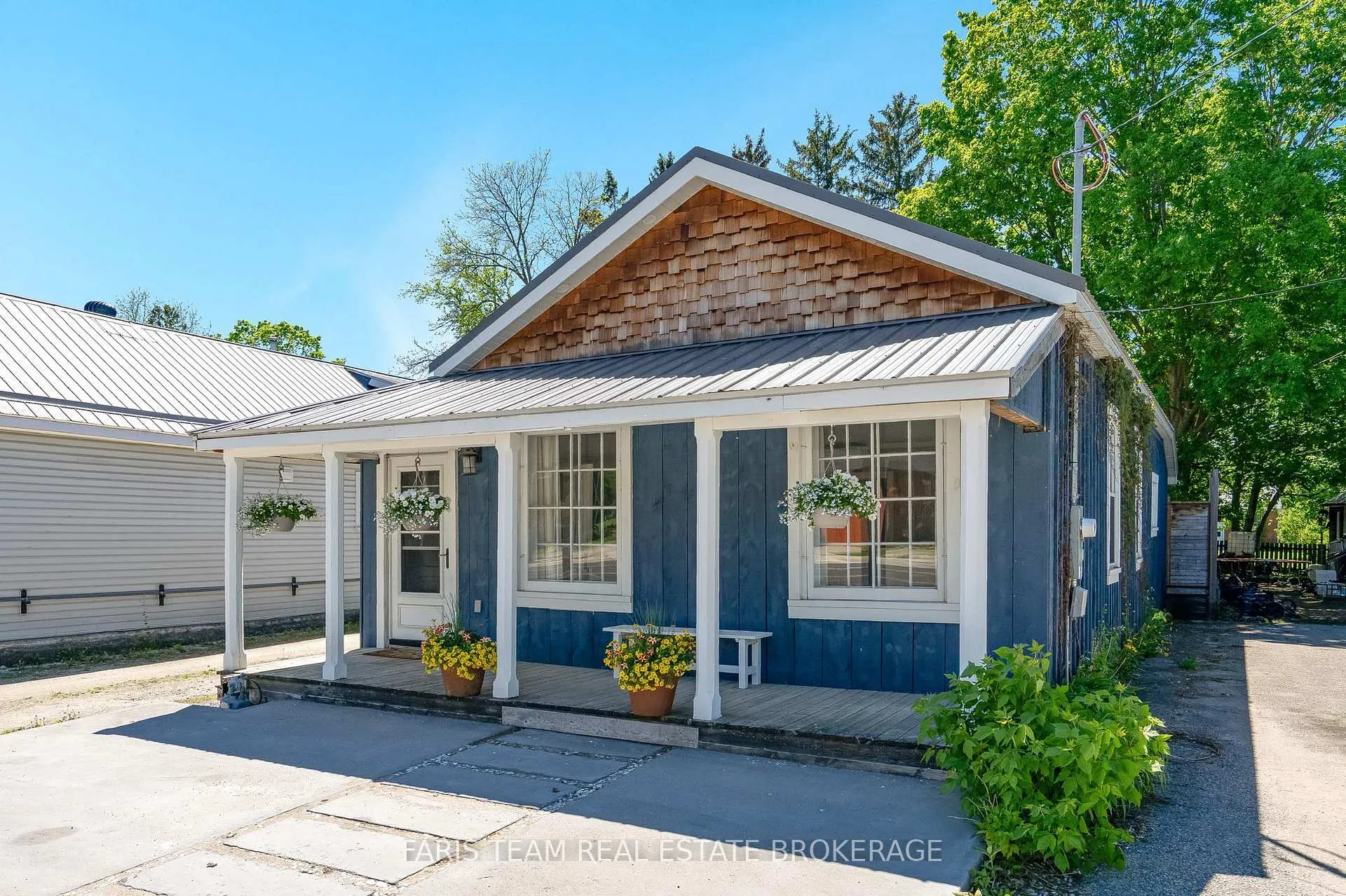 Photo 4 of 4182 County Road 124, Clearview, Nottawa — HOMEH