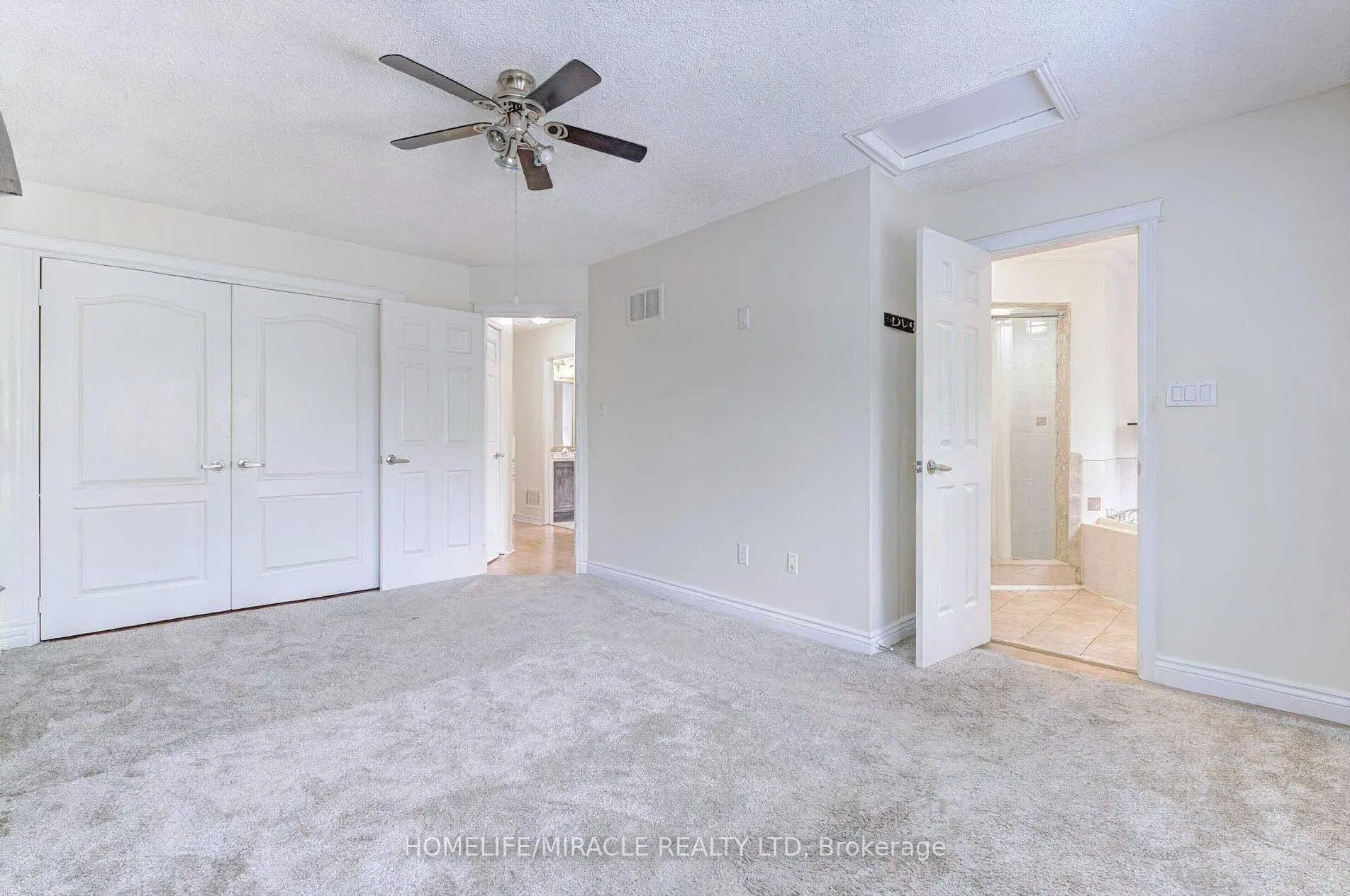 Photo 11 of 45 Sunley Crescent, Brampton, Fletcher's West — HOMEH