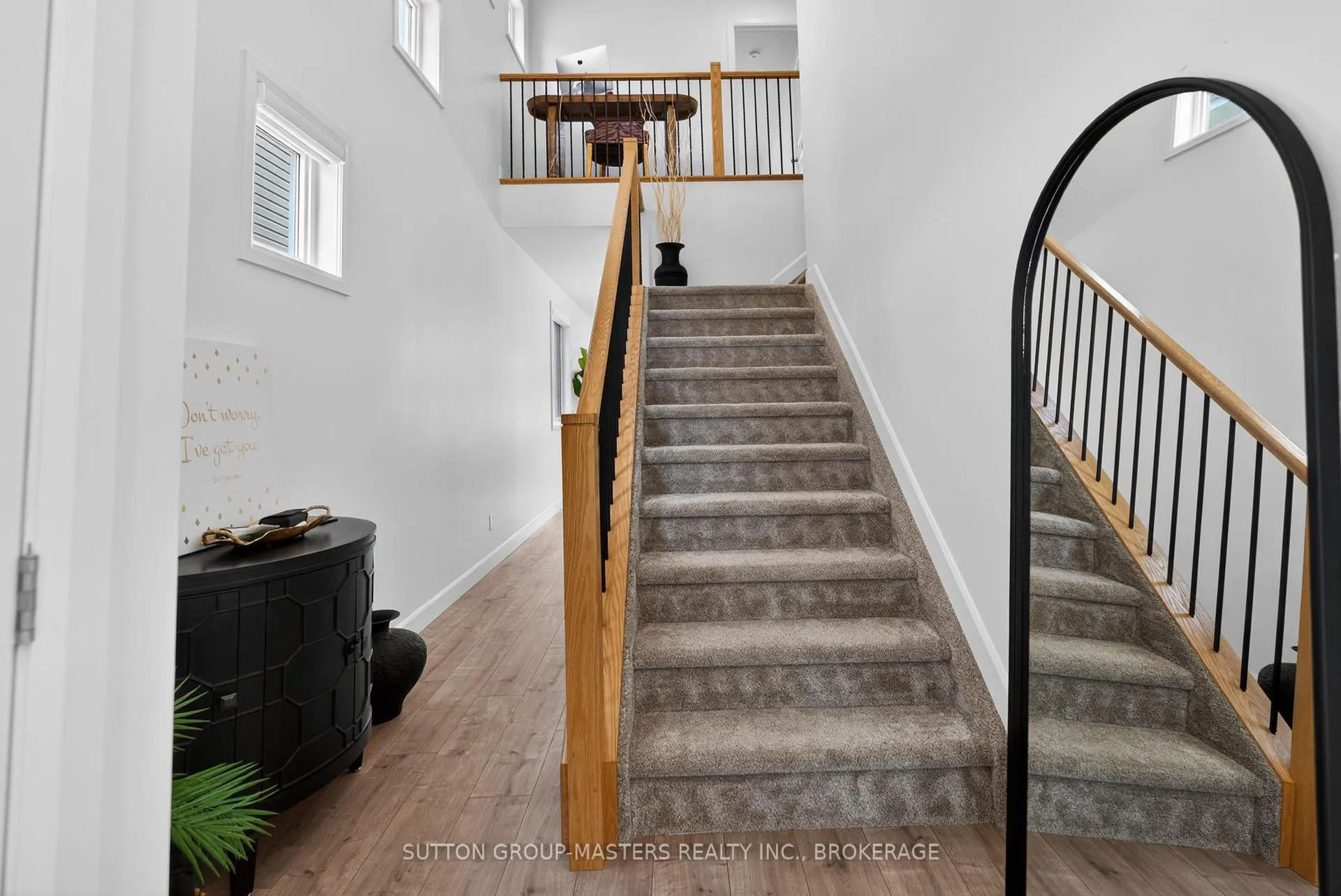 Photo 4 of 212 Superior Drive, Loyalist, Amherstview — HOMEH
