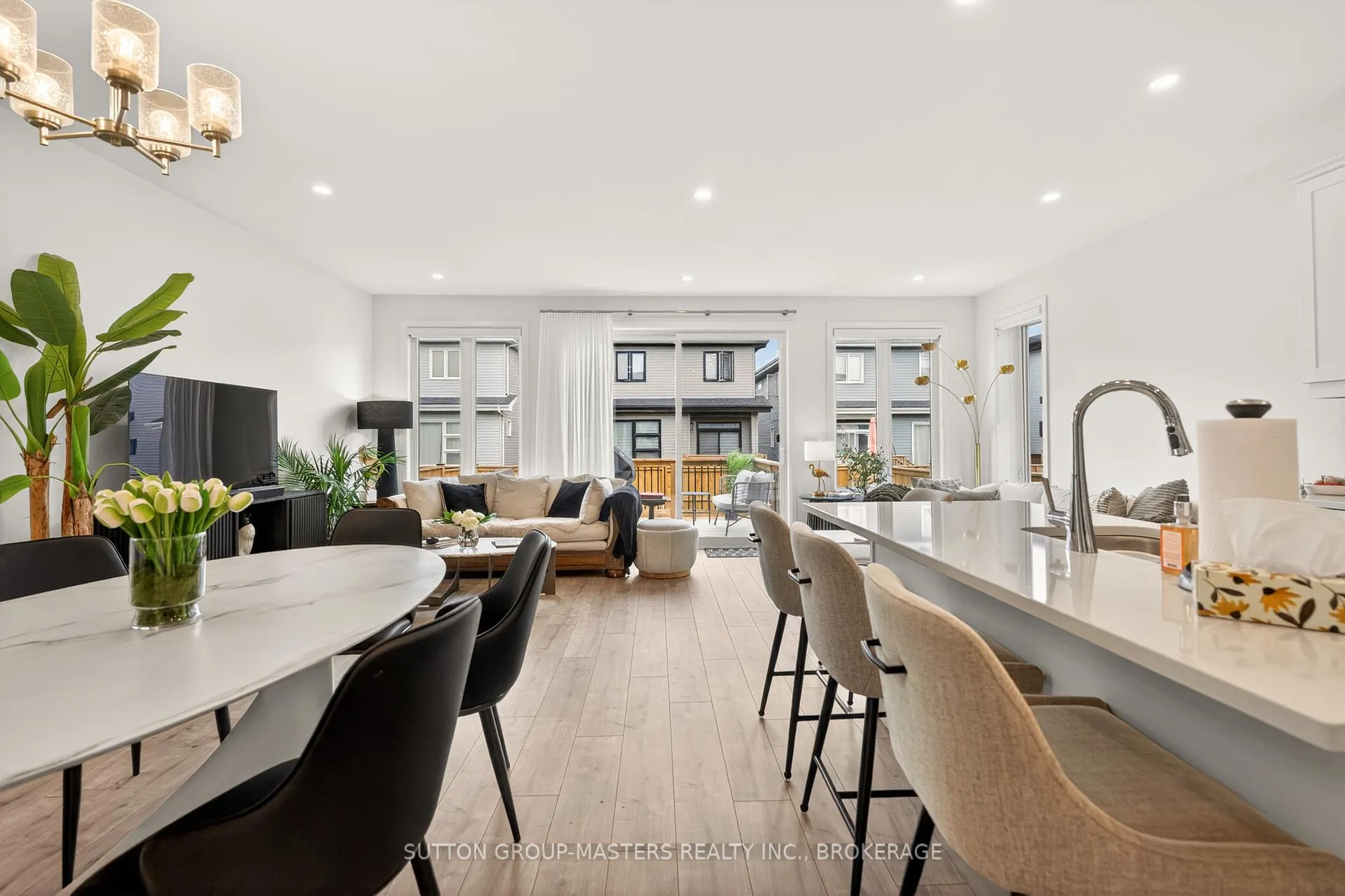 Photo 7 of 212 Superior Drive, Loyalist, Amherstview — HOMEH