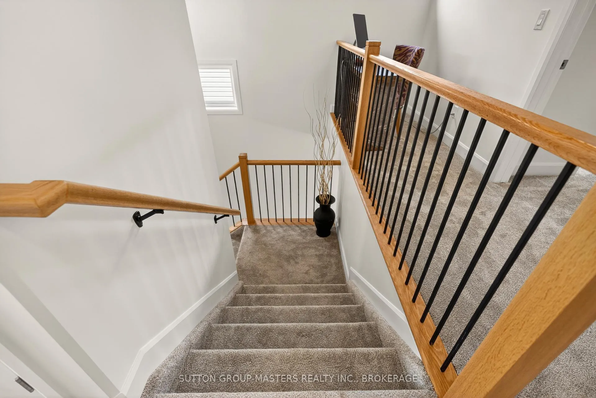Photo 20 of 212 Superior Drive, Loyalist, Amherstview — HOMEH