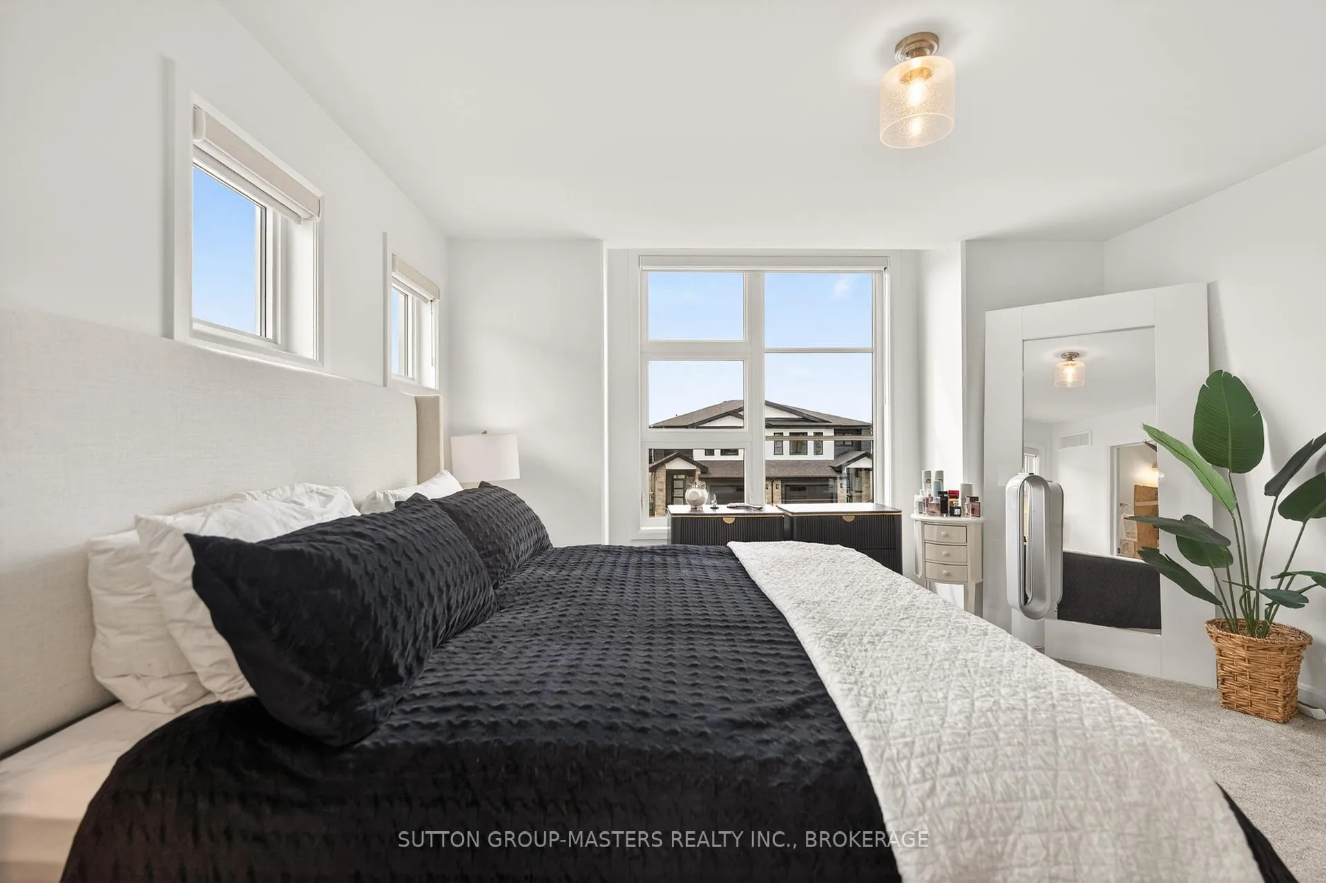 Photo 28 of 212 Superior Drive, Loyalist, Amherstview — HOMEH