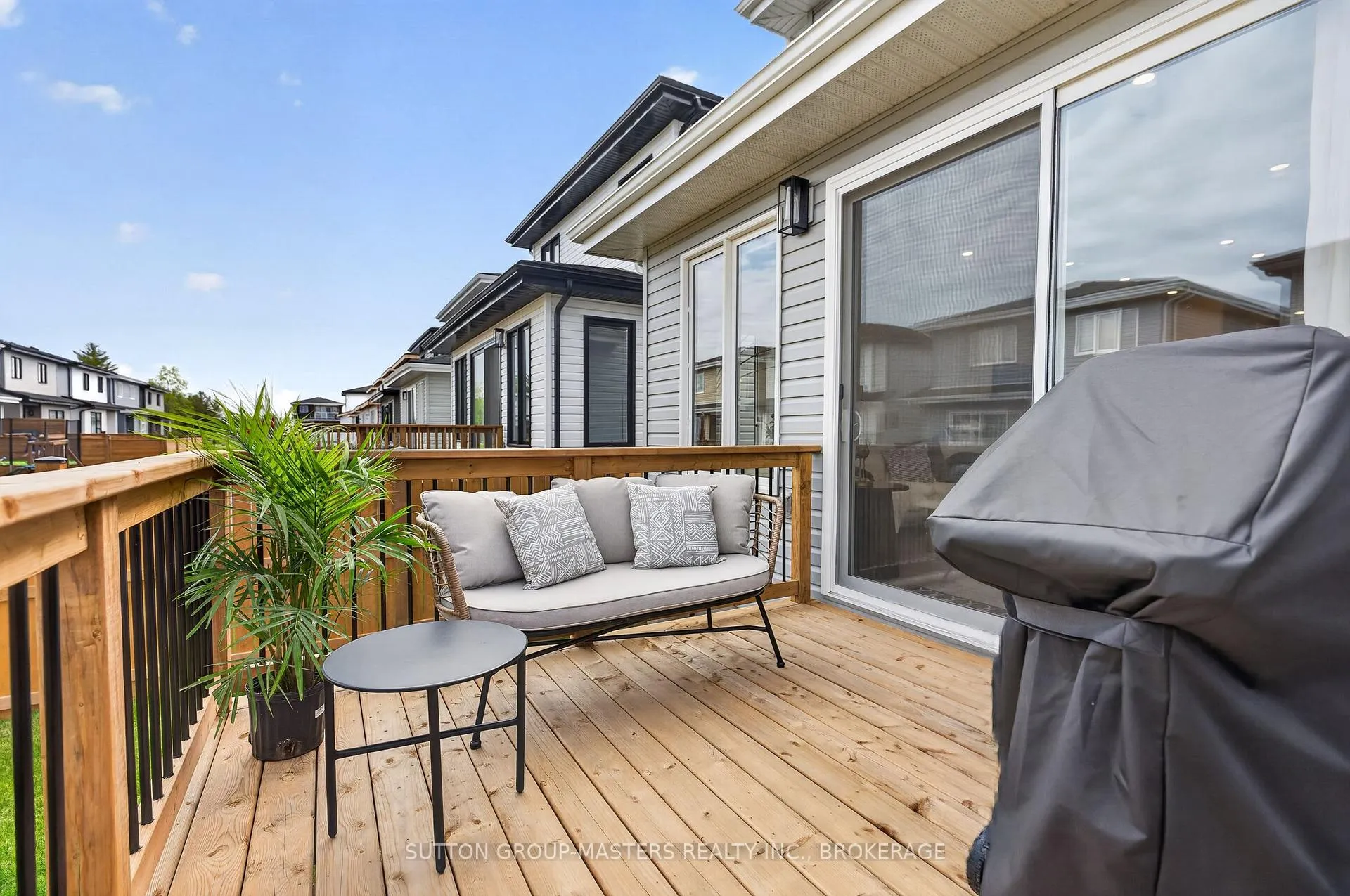 Photo 40 of 212 Superior Drive, Loyalist, Amherstview — HOMEH