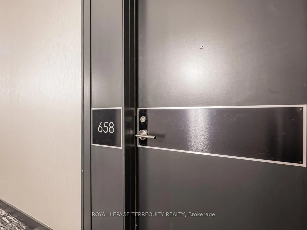 Front of Unit 658, 209 Fort York Boulevard