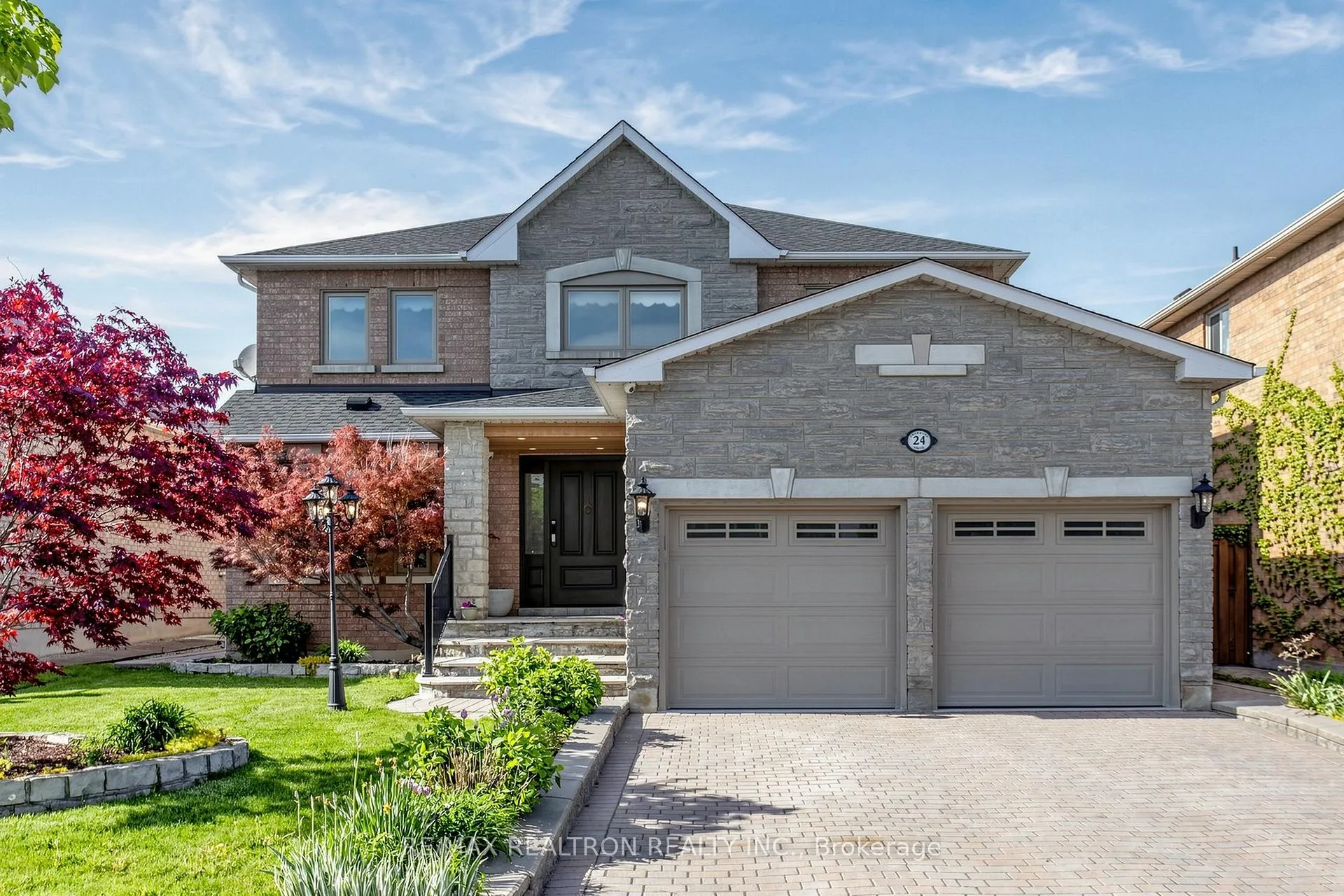 Photo 1 of 24 Drummond Drive, Vaughan, Maple — HOMEH