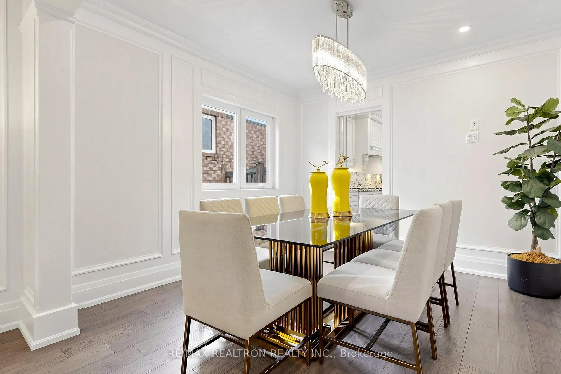 Photo 8 of 24 Drummond Drive, Vaughan, Maple — HOMEH
