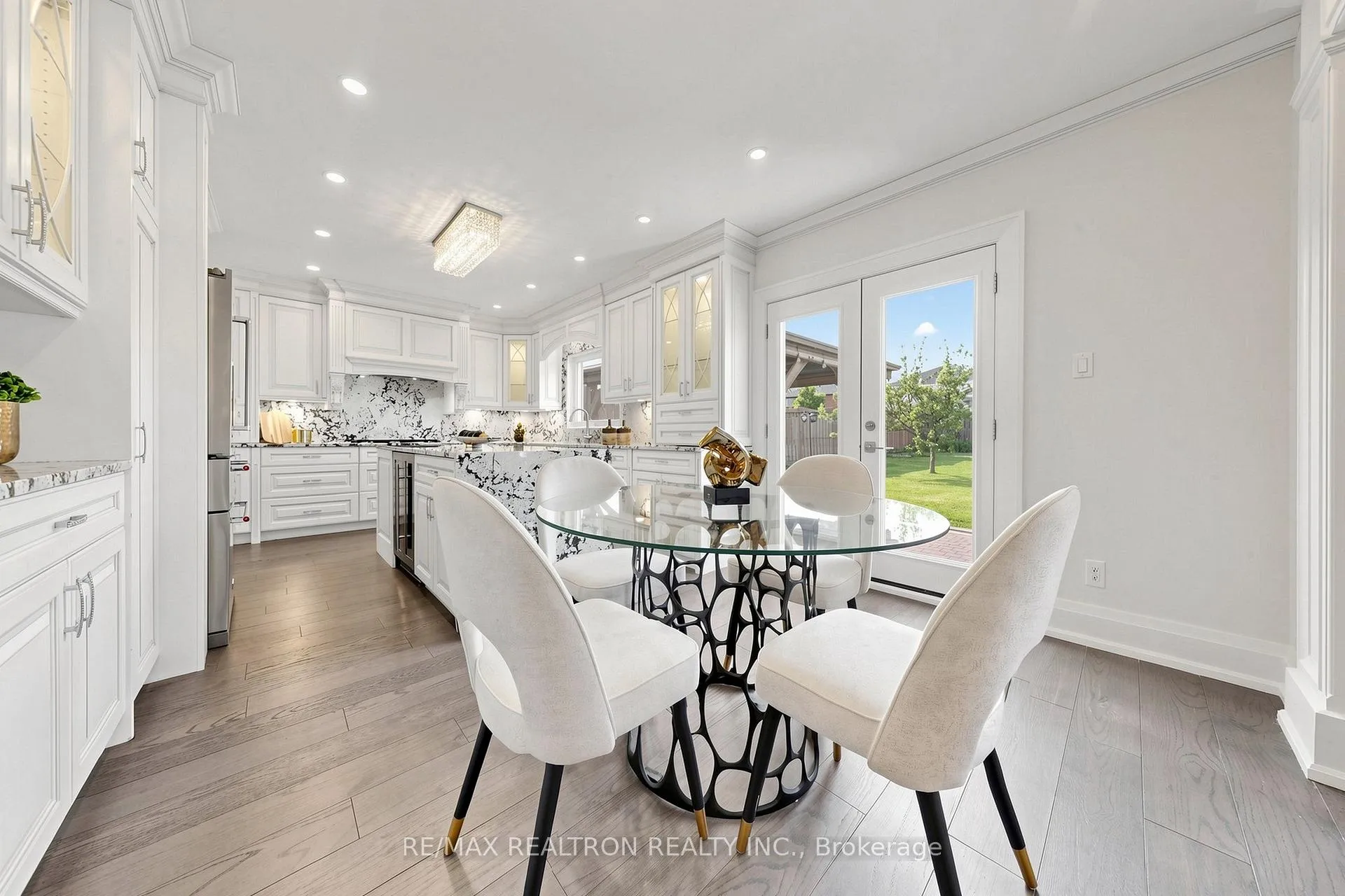 Photo 13 of 24 Drummond Drive, Vaughan, Maple — HOMEH