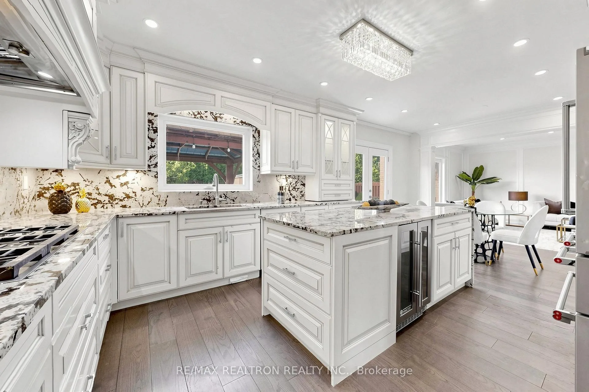 Photo 16 of 24 Drummond Drive, Vaughan, Maple — HOMEH