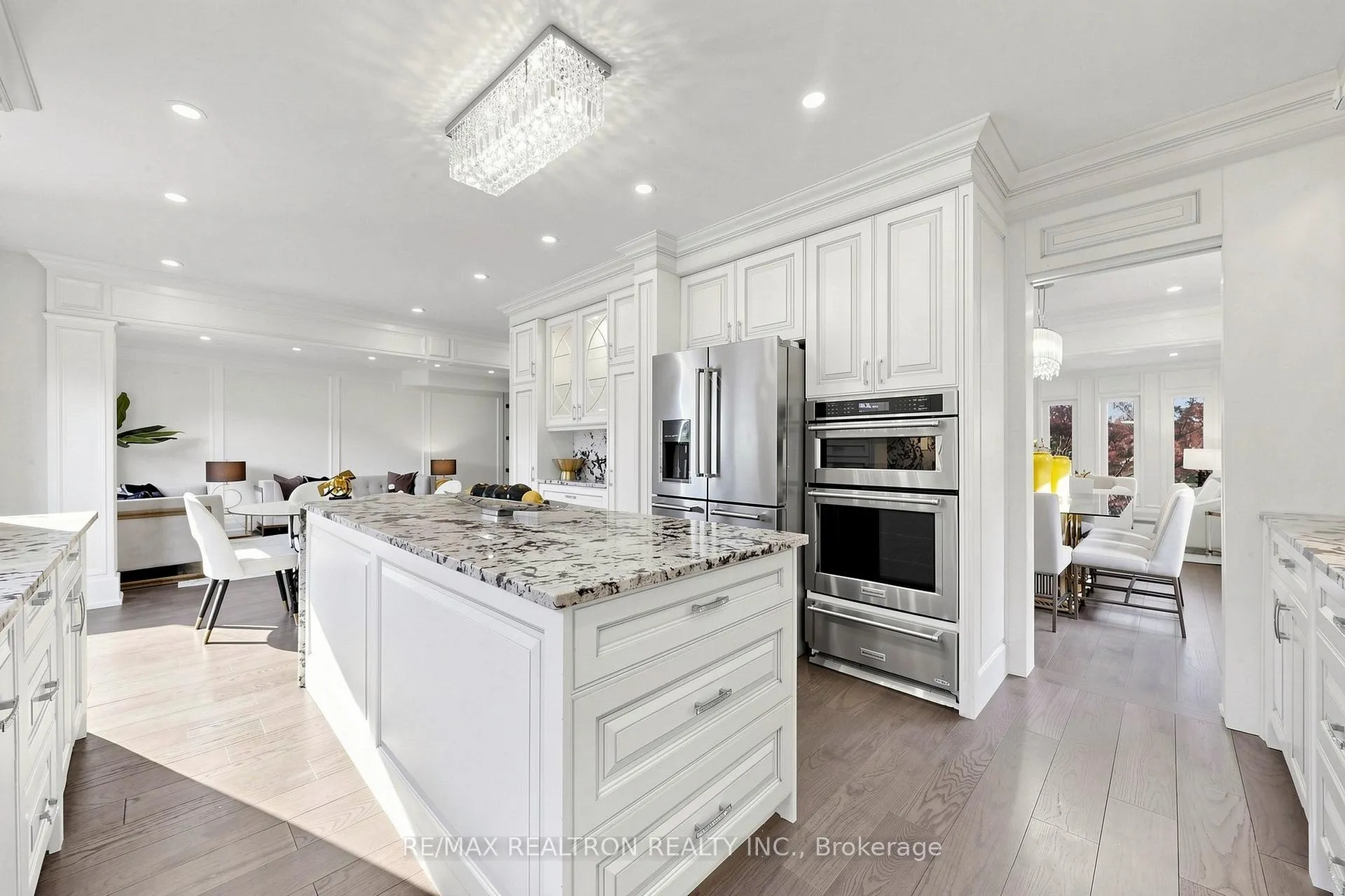 Photo 17 of 24 Drummond Drive, Vaughan, Maple — HOMEH