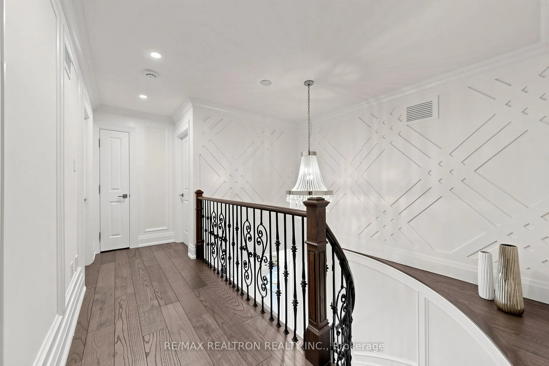 Photo 22 of 24 Drummond Drive, Vaughan, Maple — HOMEH