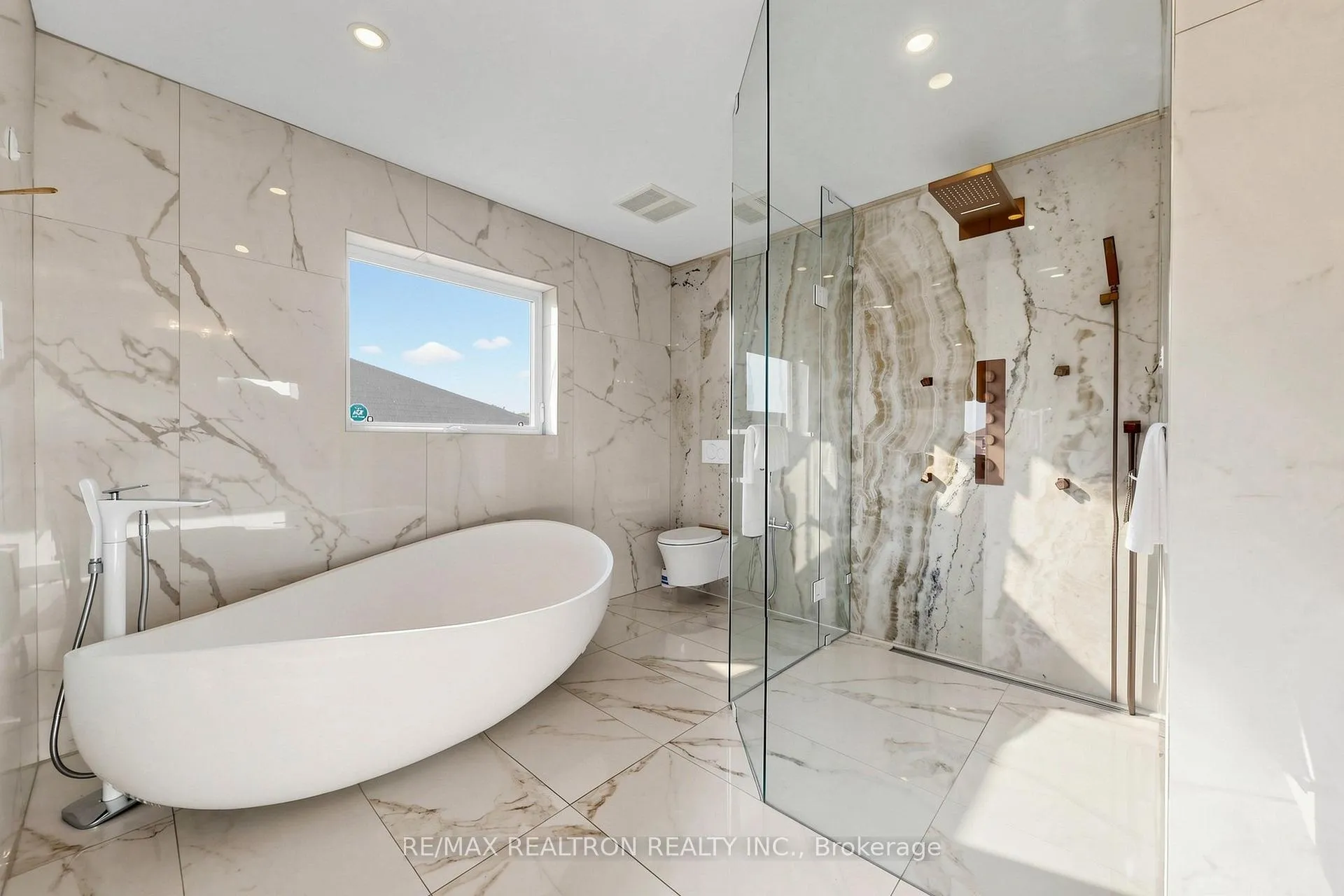 Photo 29 of 24 Drummond Drive, Vaughan, Maple — HOMEH