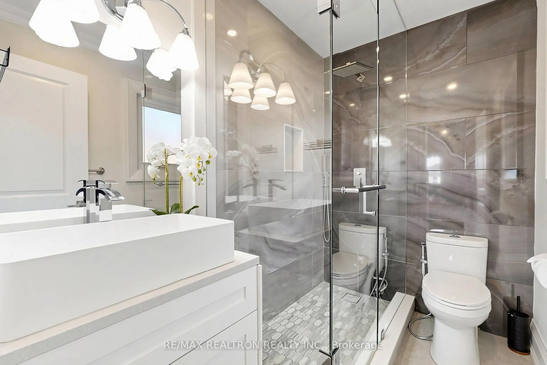 Photo 31 of 24 Drummond Drive, Vaughan, Maple — HOMEH