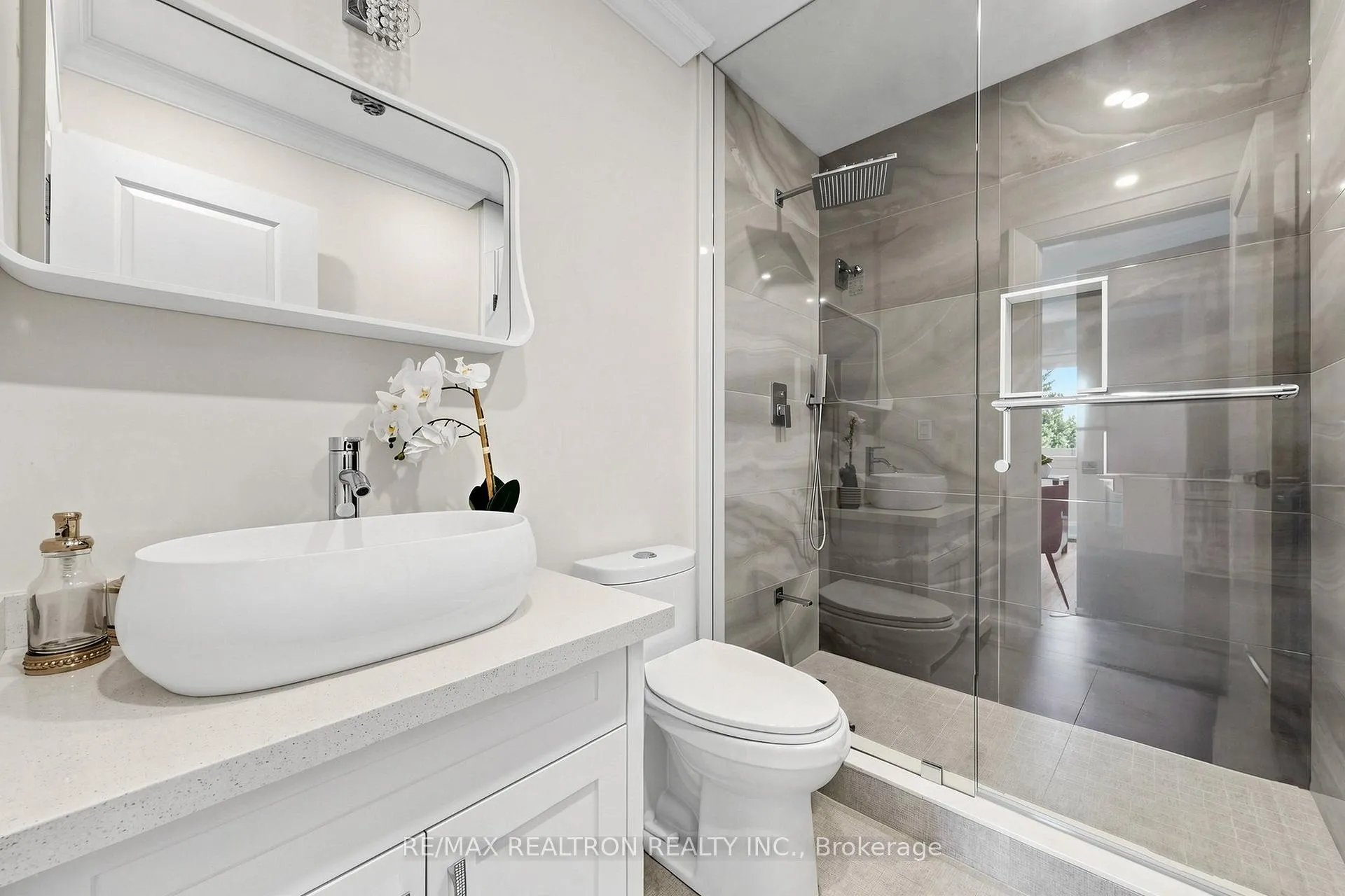 Photo 33 of 24 Drummond Drive, Vaughan, Maple — HOMEH