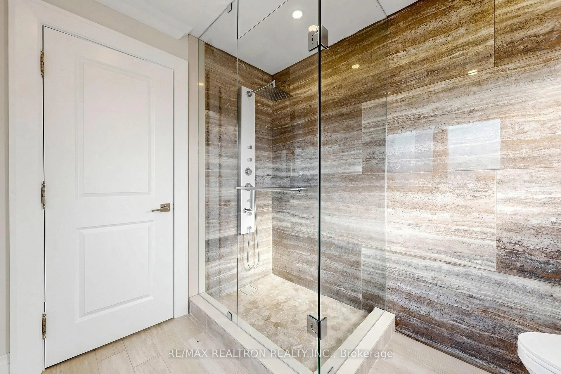 Photo 36 of 24 Drummond Drive, Vaughan, Maple — HOMEH