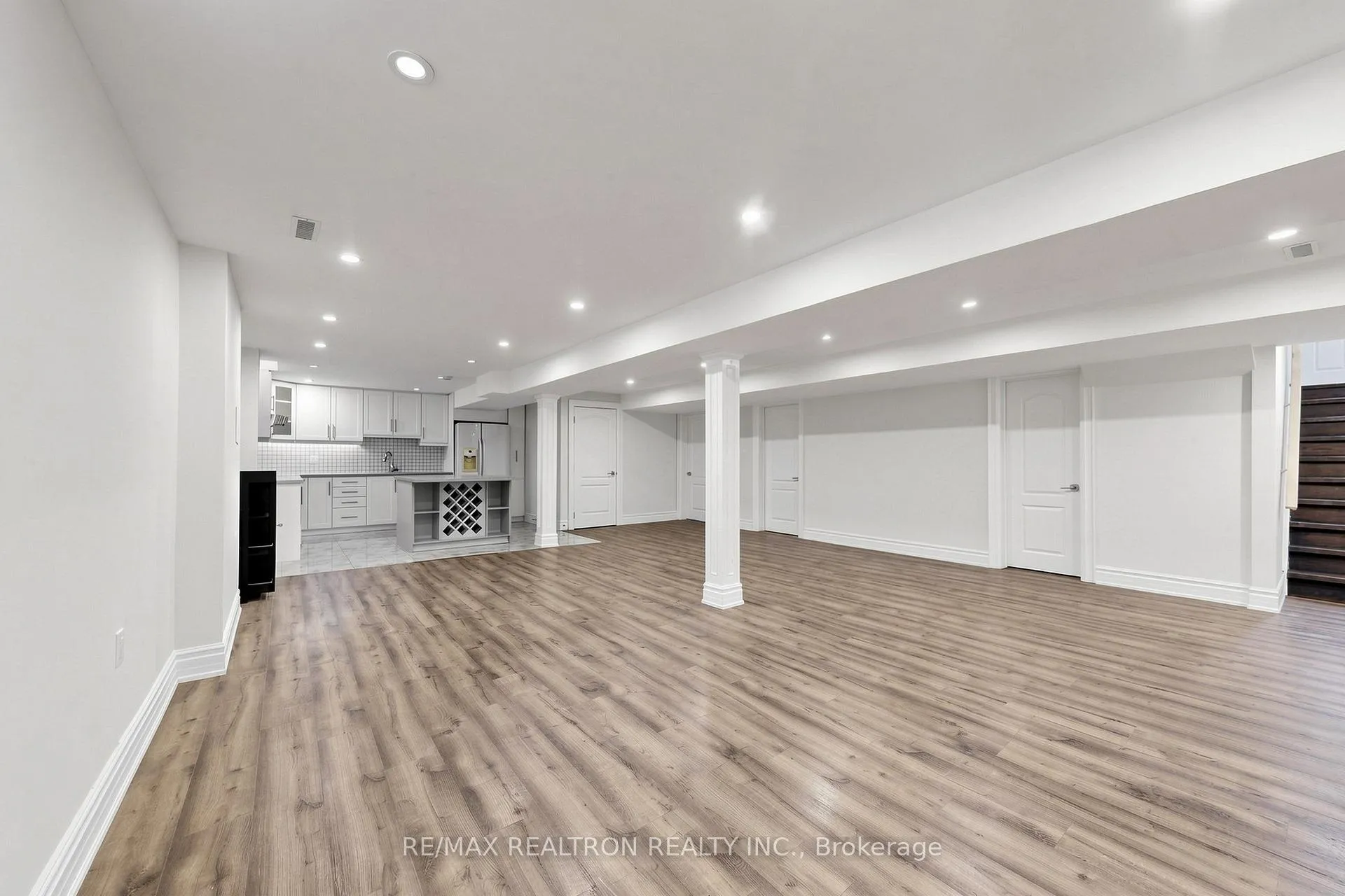 Photo 37 of 24 Drummond Drive, Vaughan, Maple — HOMEH