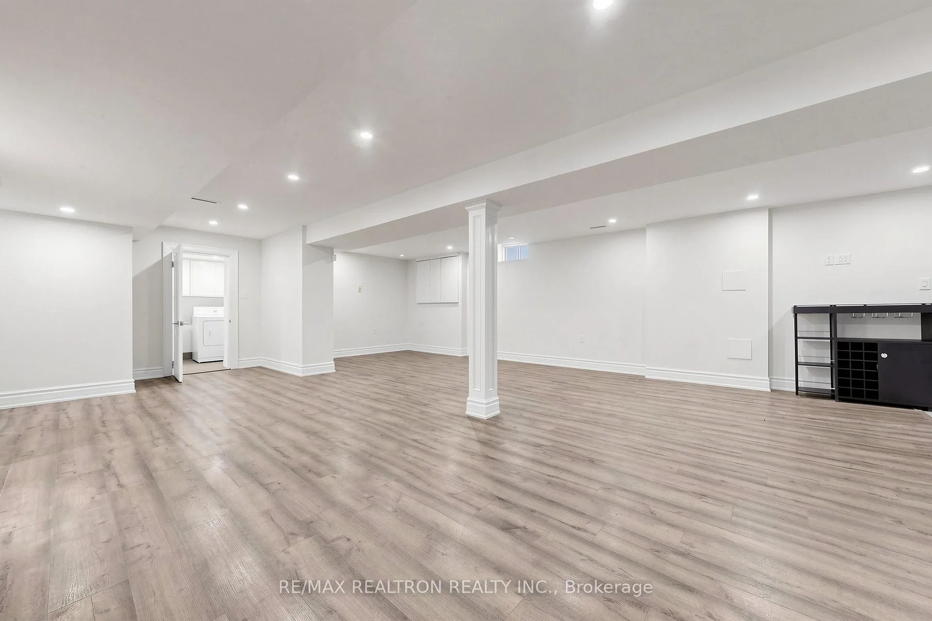 Photo 38 of 24 Drummond Drive, Vaughan, Maple — HOMEH