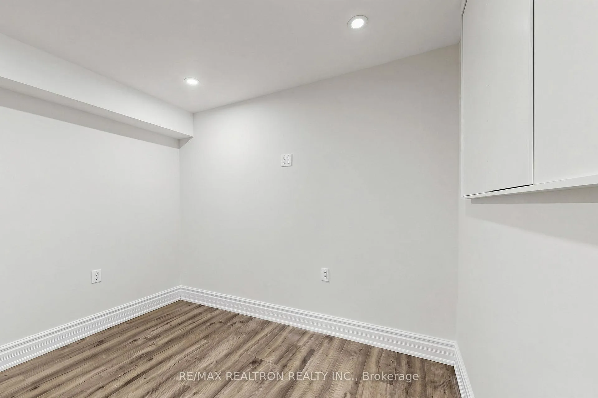 Photo 39 of 24 Drummond Drive, Vaughan, Maple — HOMEH