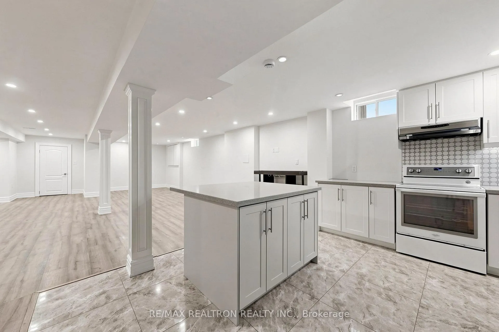 Photo 41 of 24 Drummond Drive, Vaughan, Maple — HOMEH