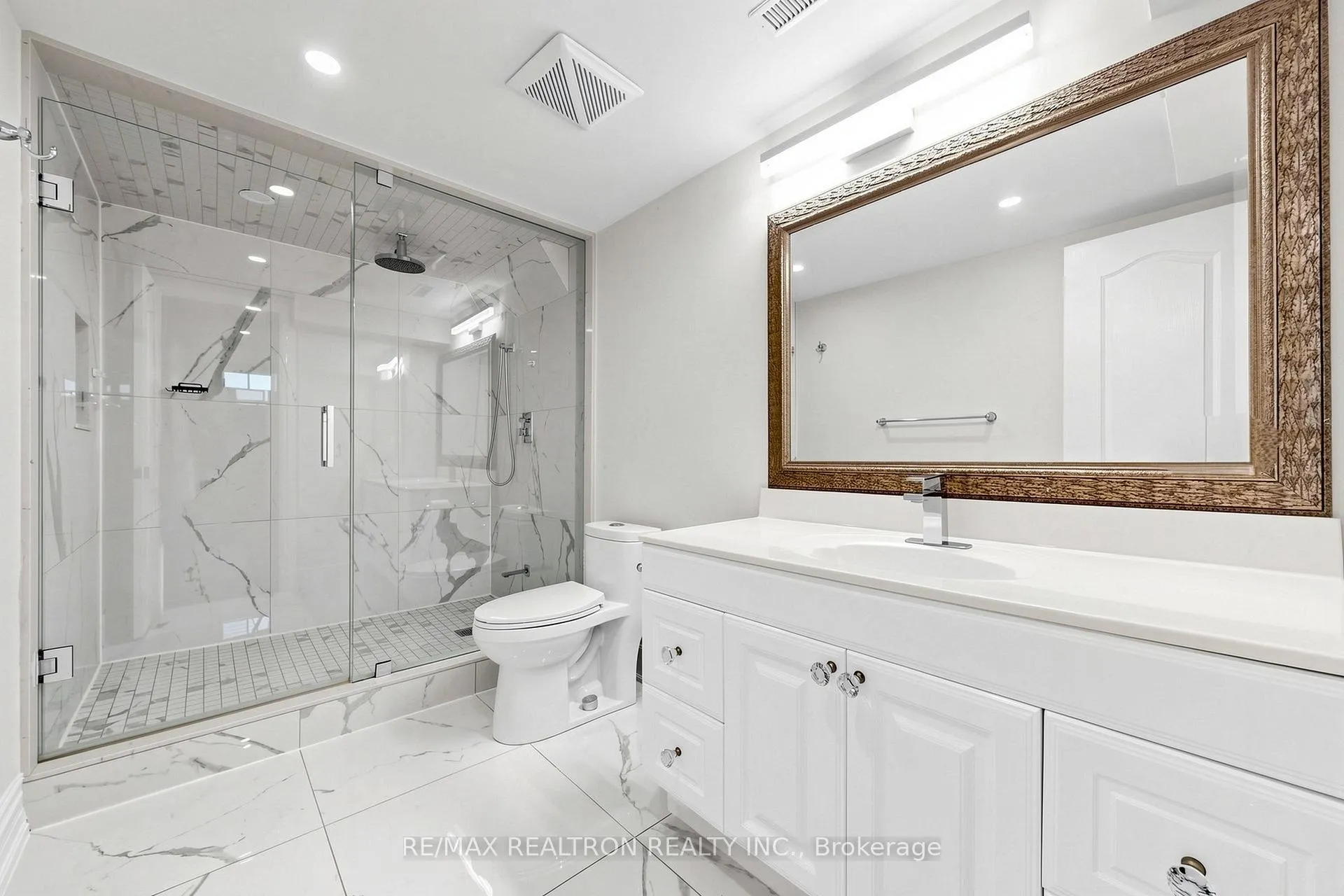 Photo 44 of 24 Drummond Drive, Vaughan, Maple — HOMEH