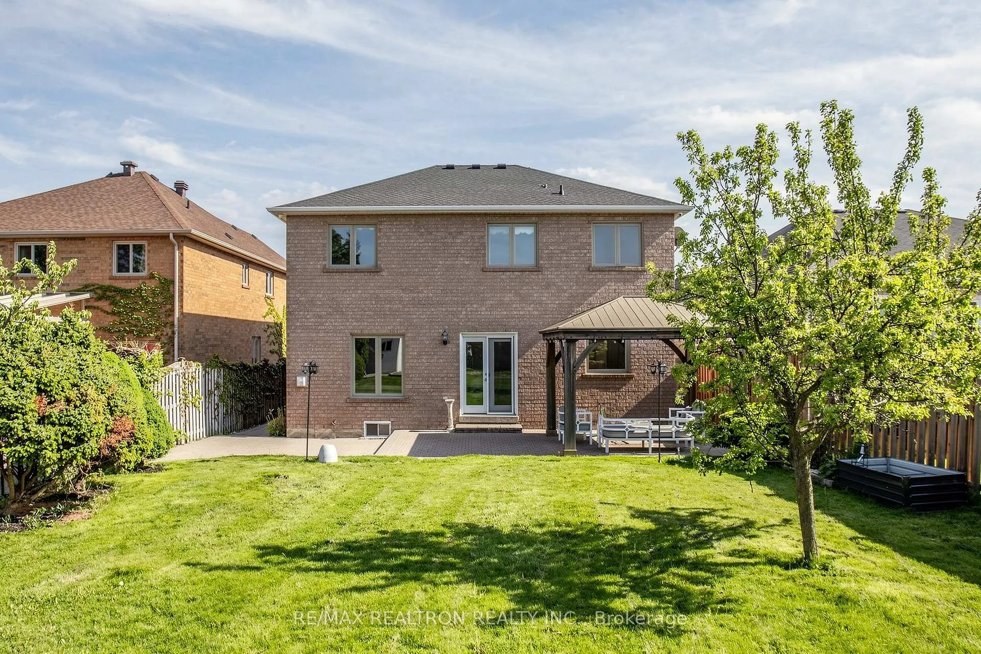 Photo 48 of 24 Drummond Drive, Vaughan, Maple — HOMEH